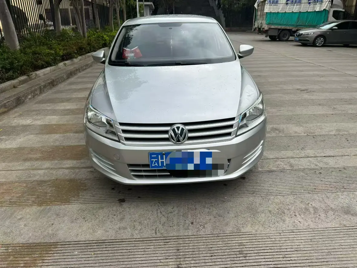 Volkswagen Santana  из Китая