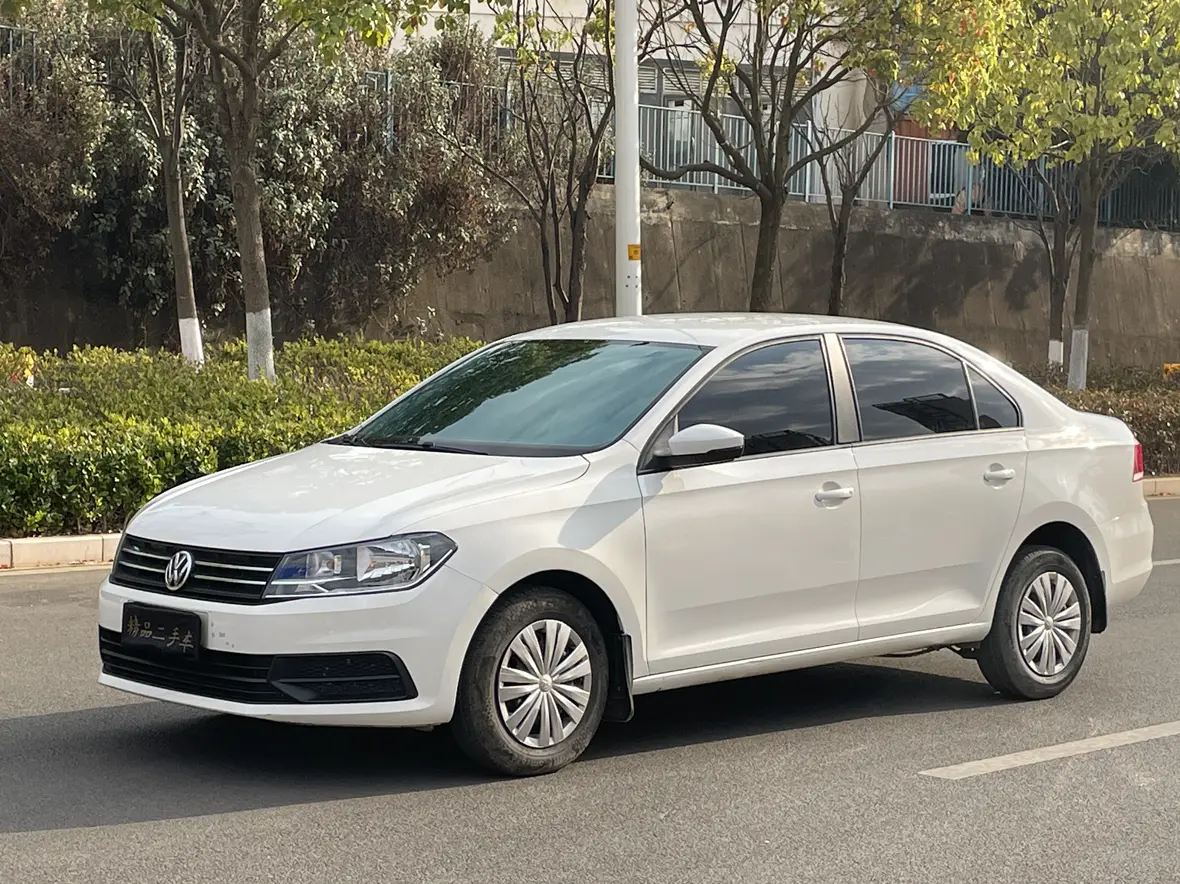 Volkswagen Santana  из Китая