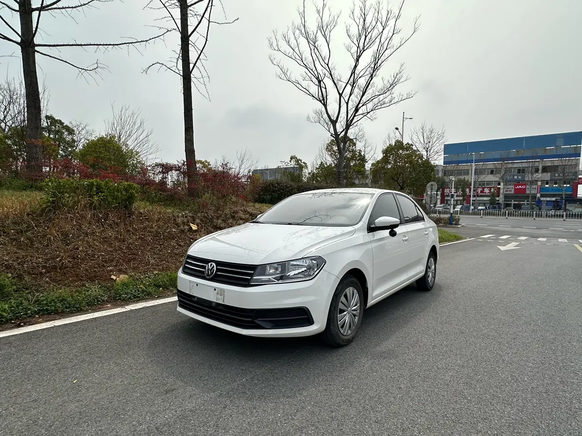 Volkswagen Santana  из Китая