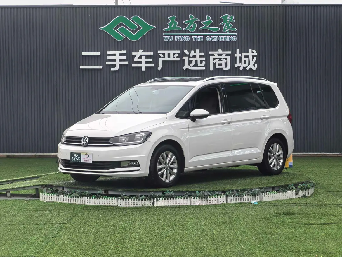 Volkswagen Touran L  из Китая