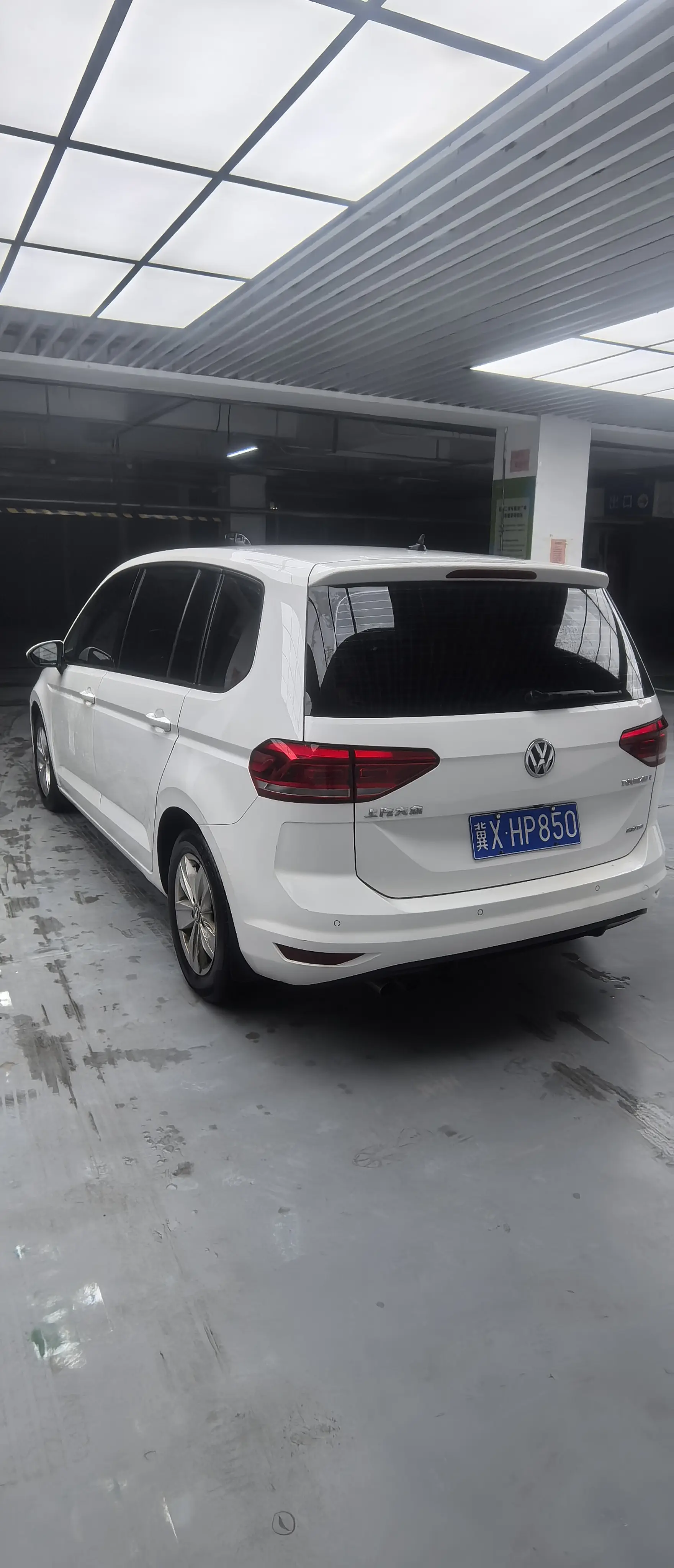 Volkswagen Touran L  из Китая
