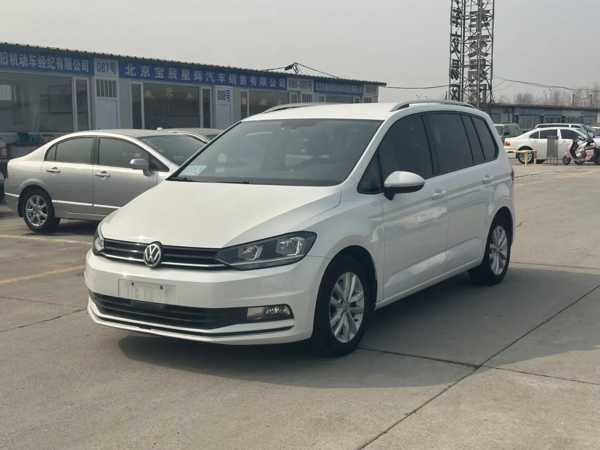 Volkswagen Touran L  из Китая