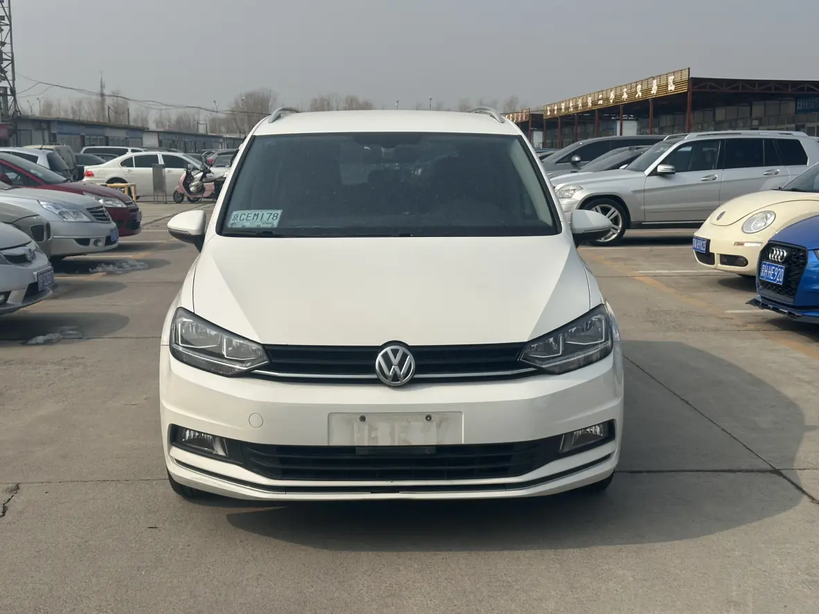 Volkswagen Touran L  из Китая