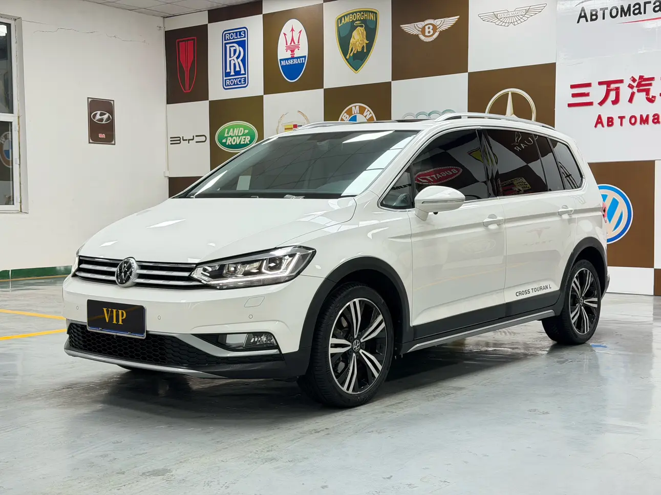 Volkswagen Touran L  из Китая