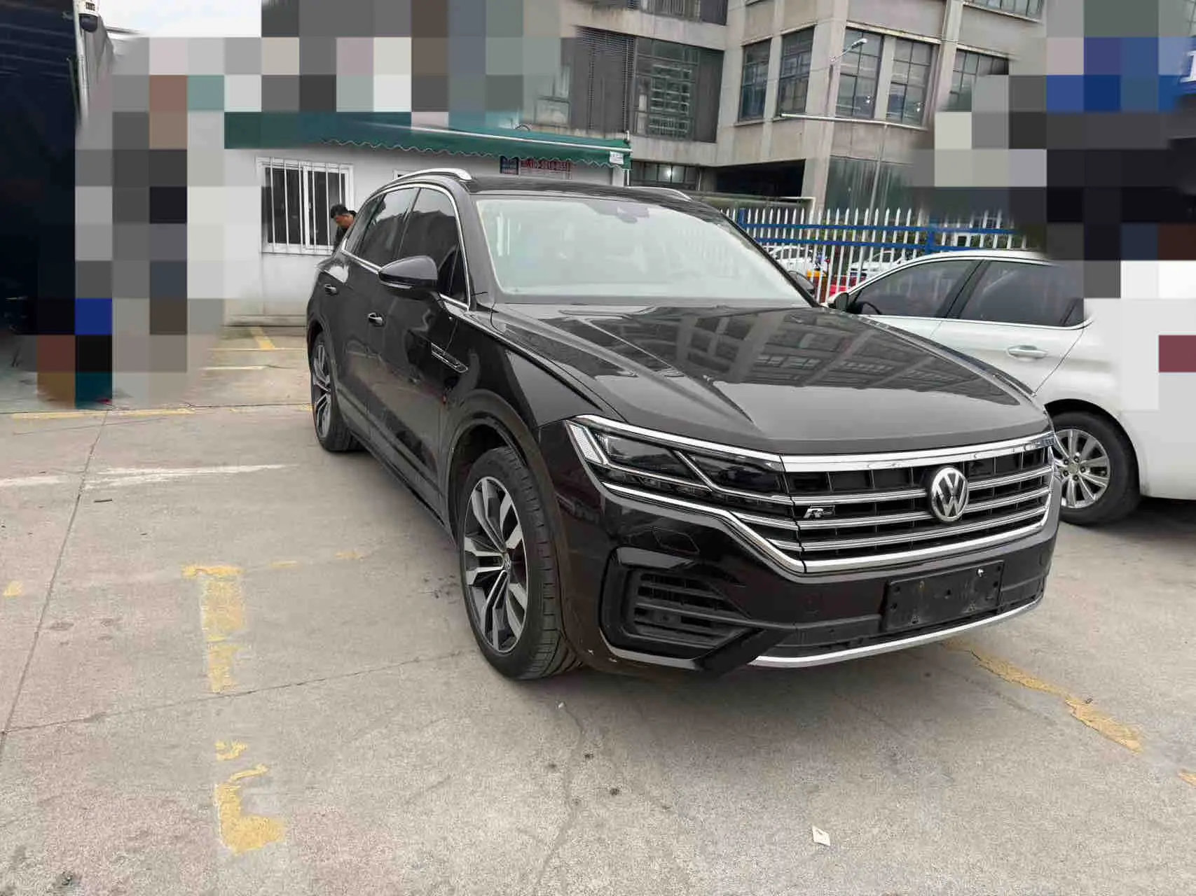 Volkswagen Touareg  из Китая