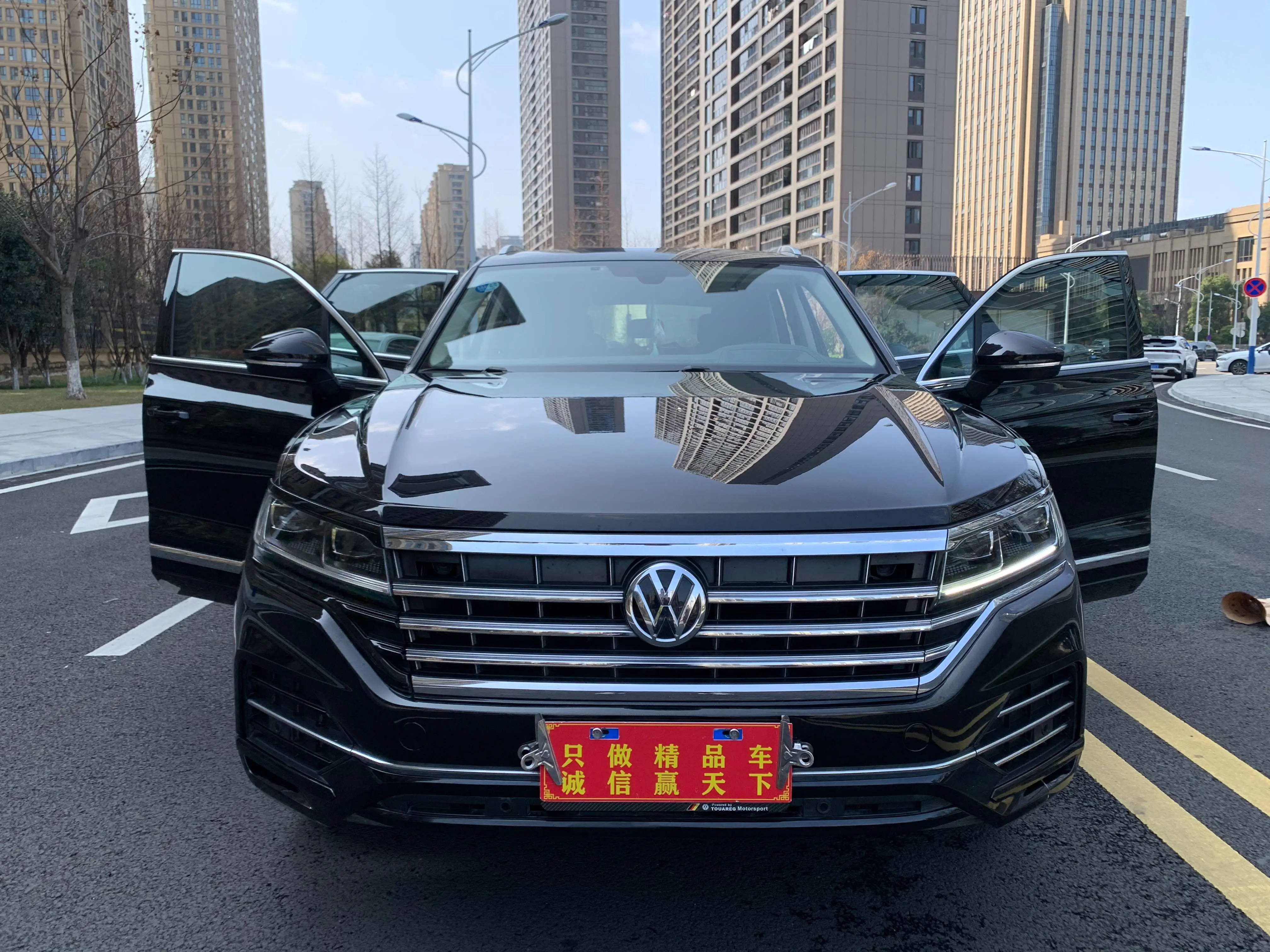Volkswagen Touareg  из Китая