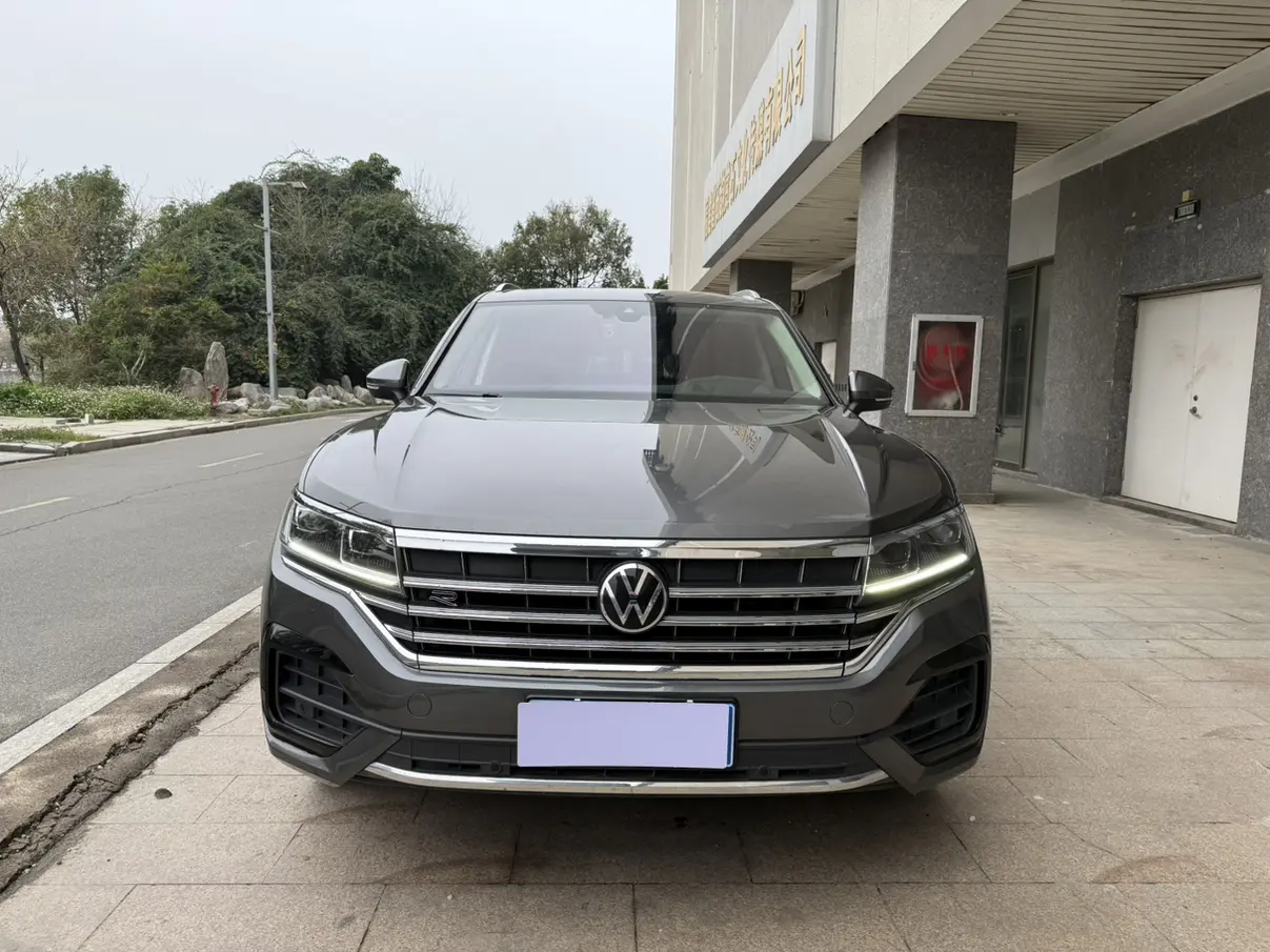 Volkswagen Touareg  из Китая