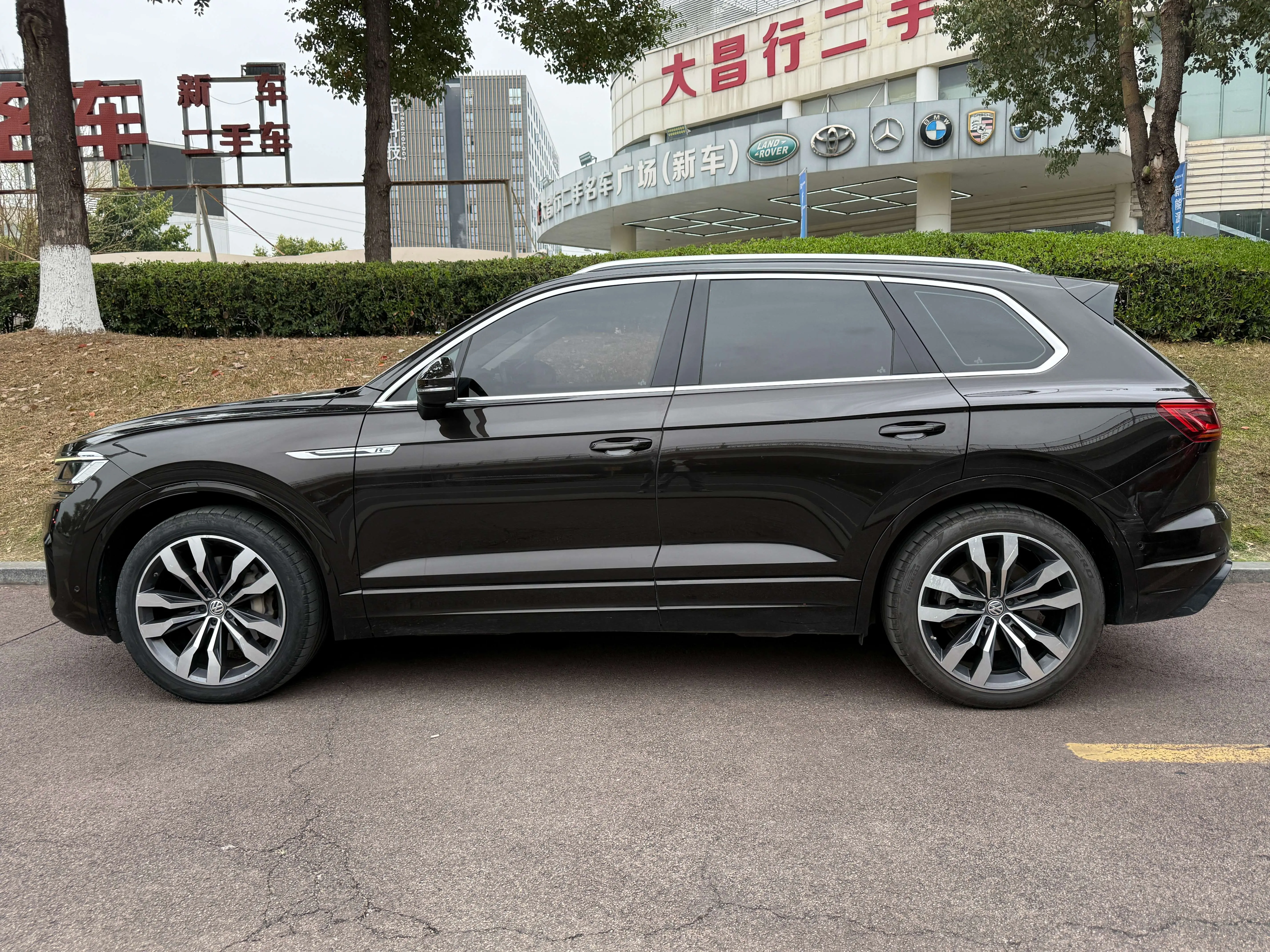 Volkswagen Touareg  из Китая