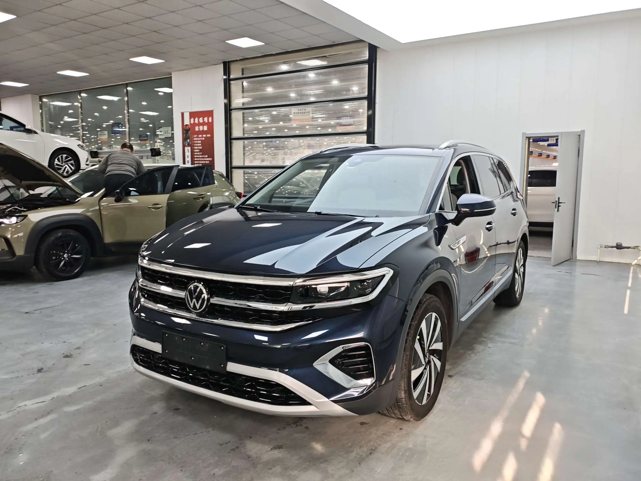 Volkswagen Talagon (Lan Jing)  из Китая