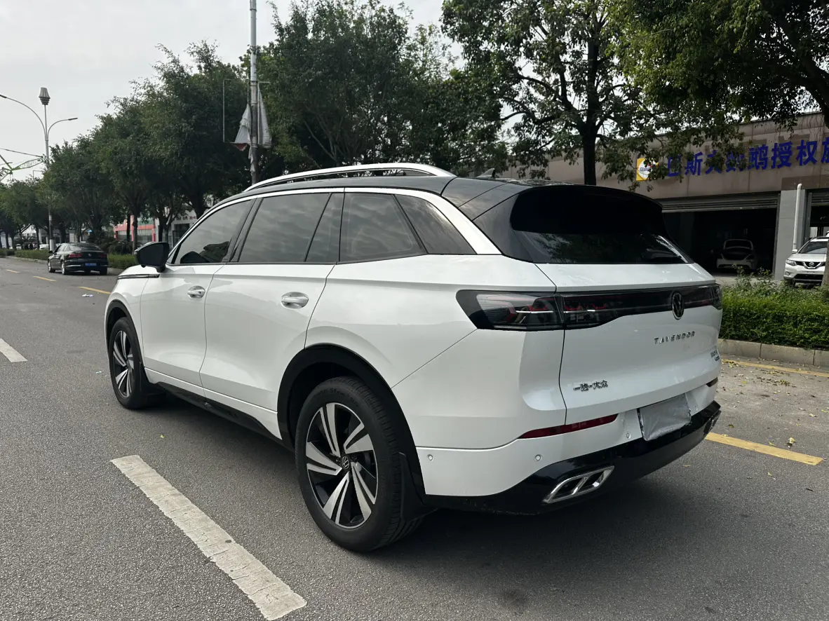 Volkswagen Patrol  из Китая