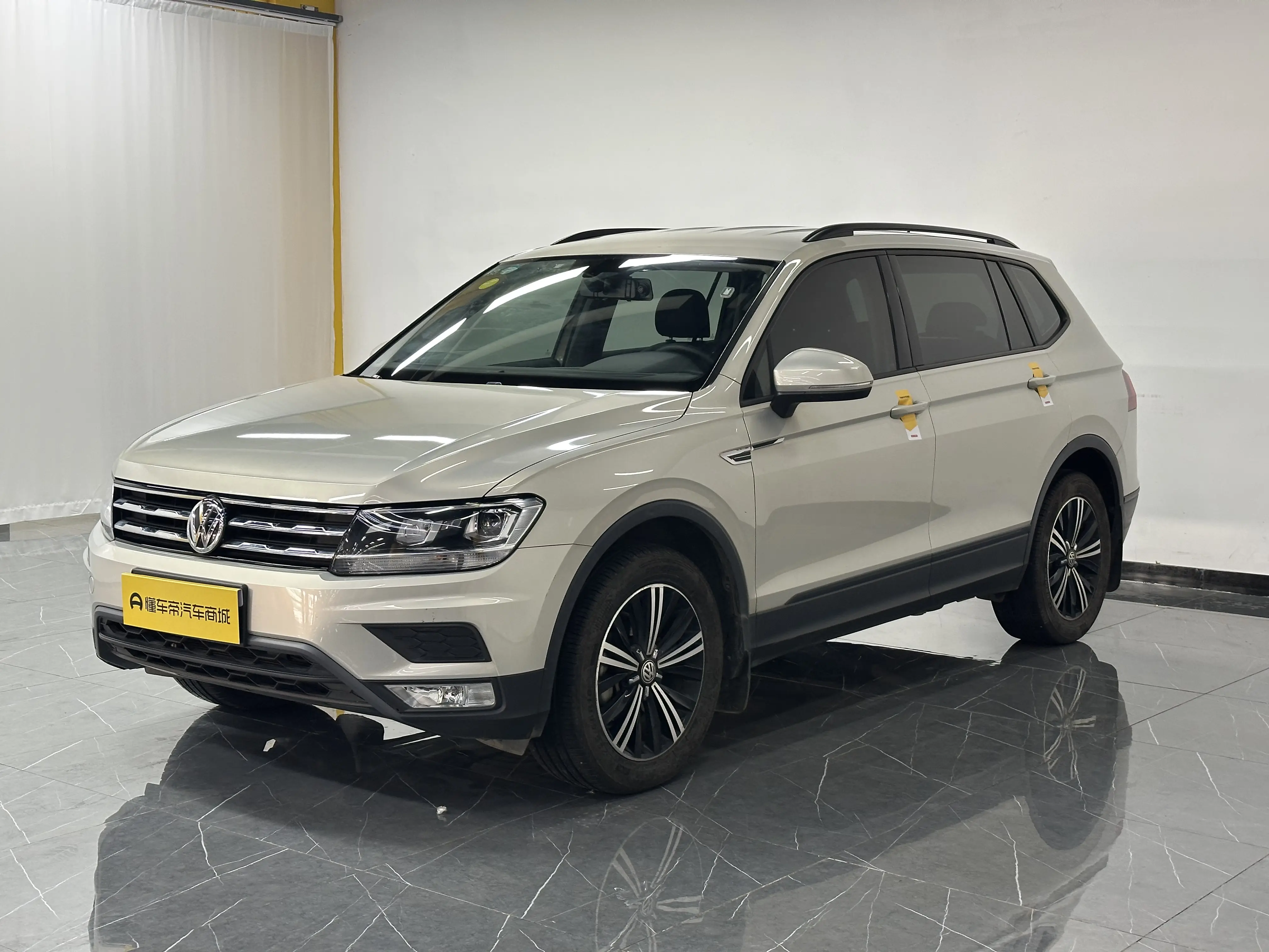 Volkswagen Tiguan L  из Китая