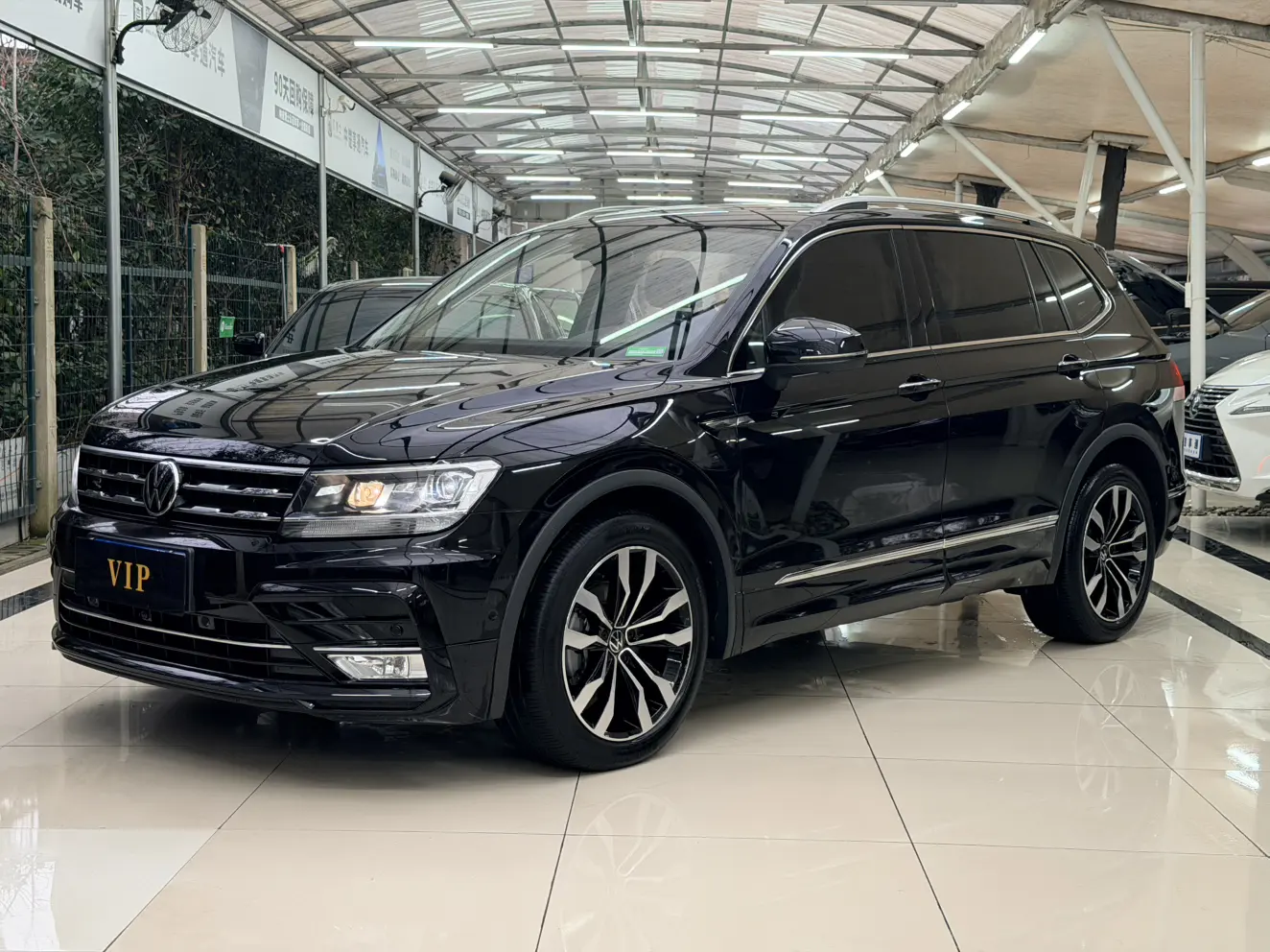 Volkswagen Tiguan L  из Китая