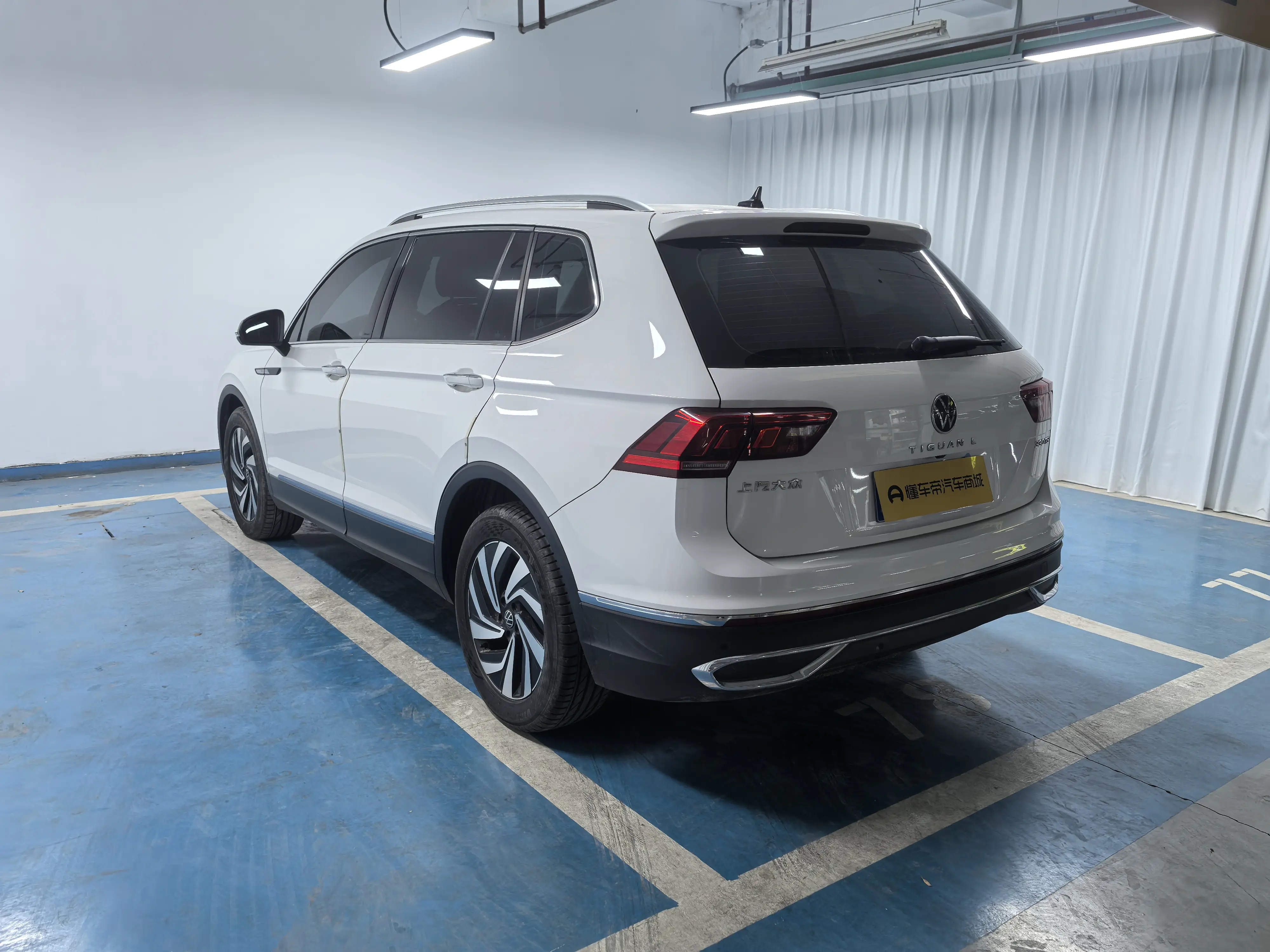 Volkswagen Tiguan L  из Китая