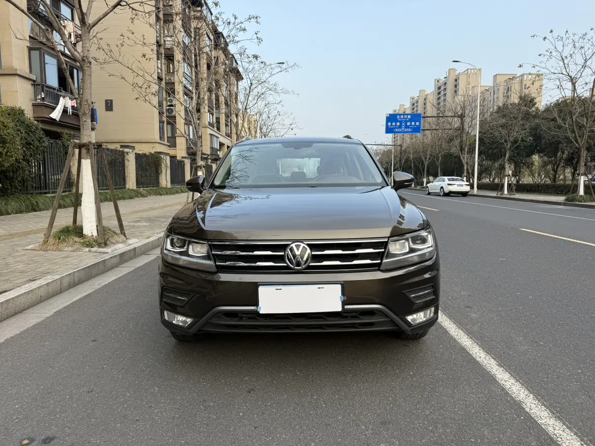 Volkswagen Tiguan L  из Китая