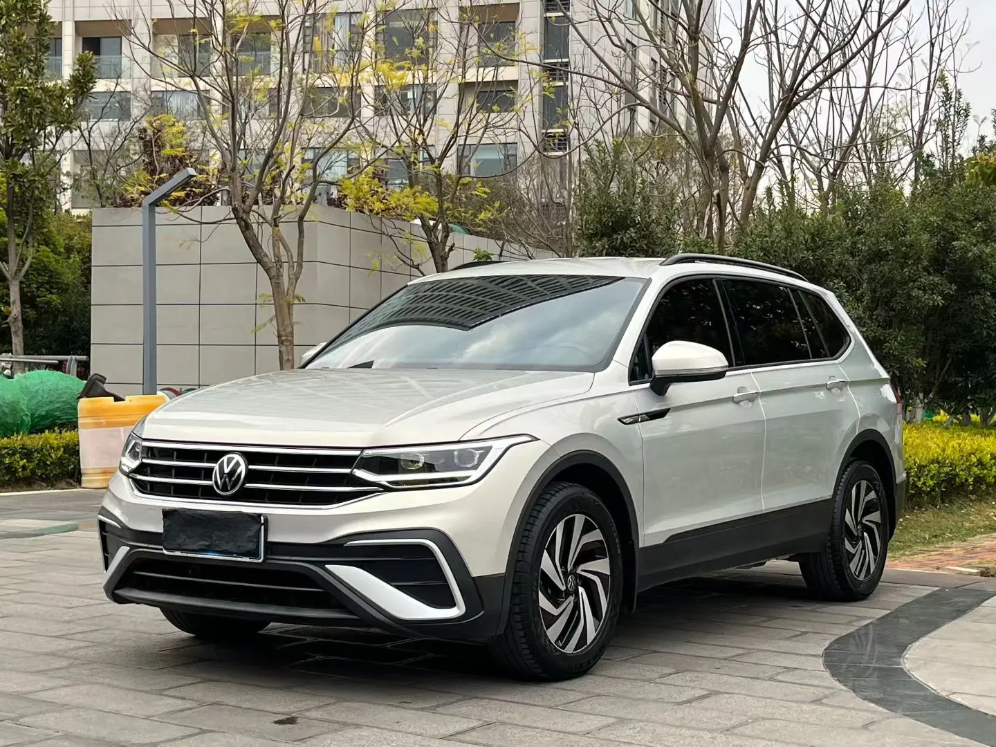 Volkswagen Tiguan L  из Китая