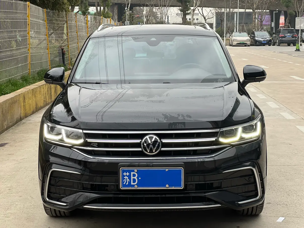 Volkswagen Tiguan L  из Китая