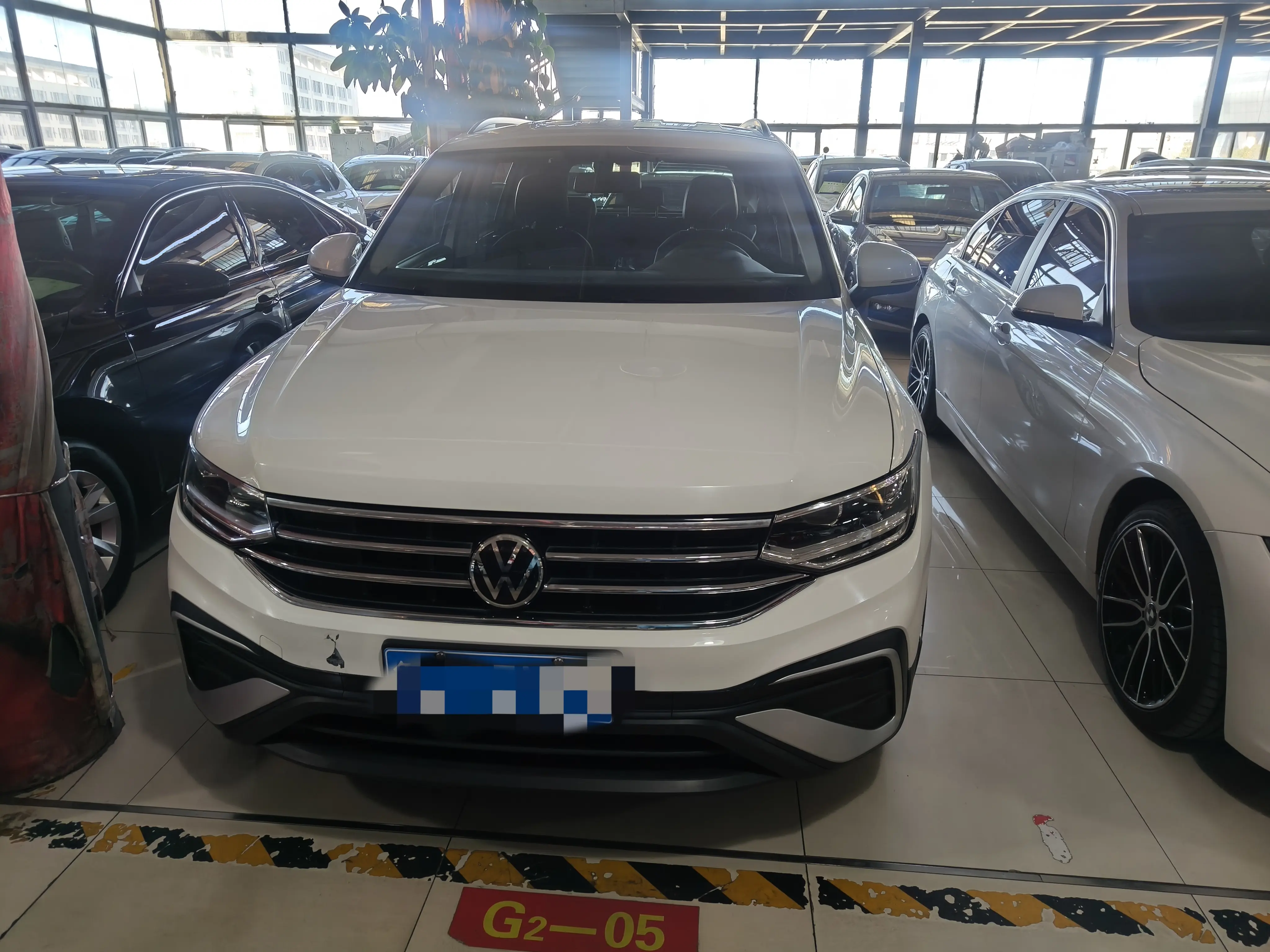 Volkswagen Tiguan L  из Китая