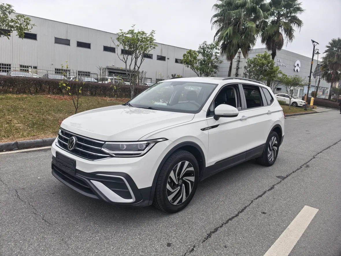 Volkswagen Tiguan L  из Китая
