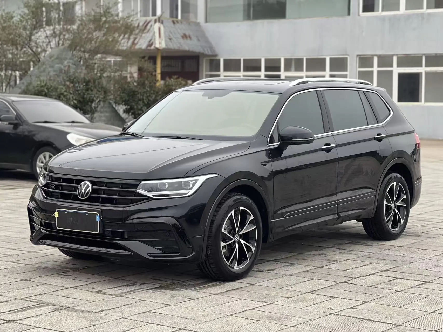 Volkswagen Tiguan L  из Китая