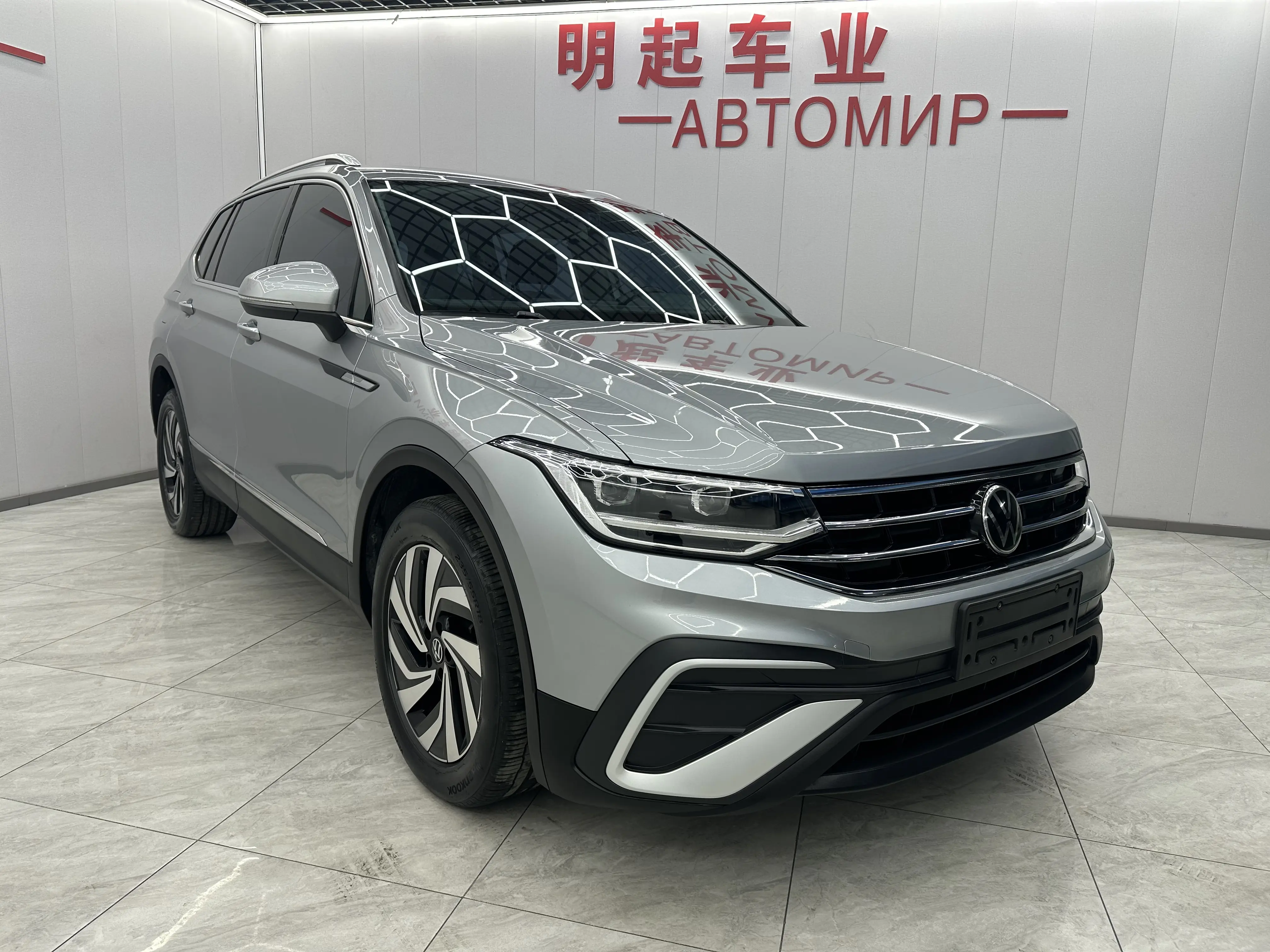Volkswagen Tiguan L  из Китая
