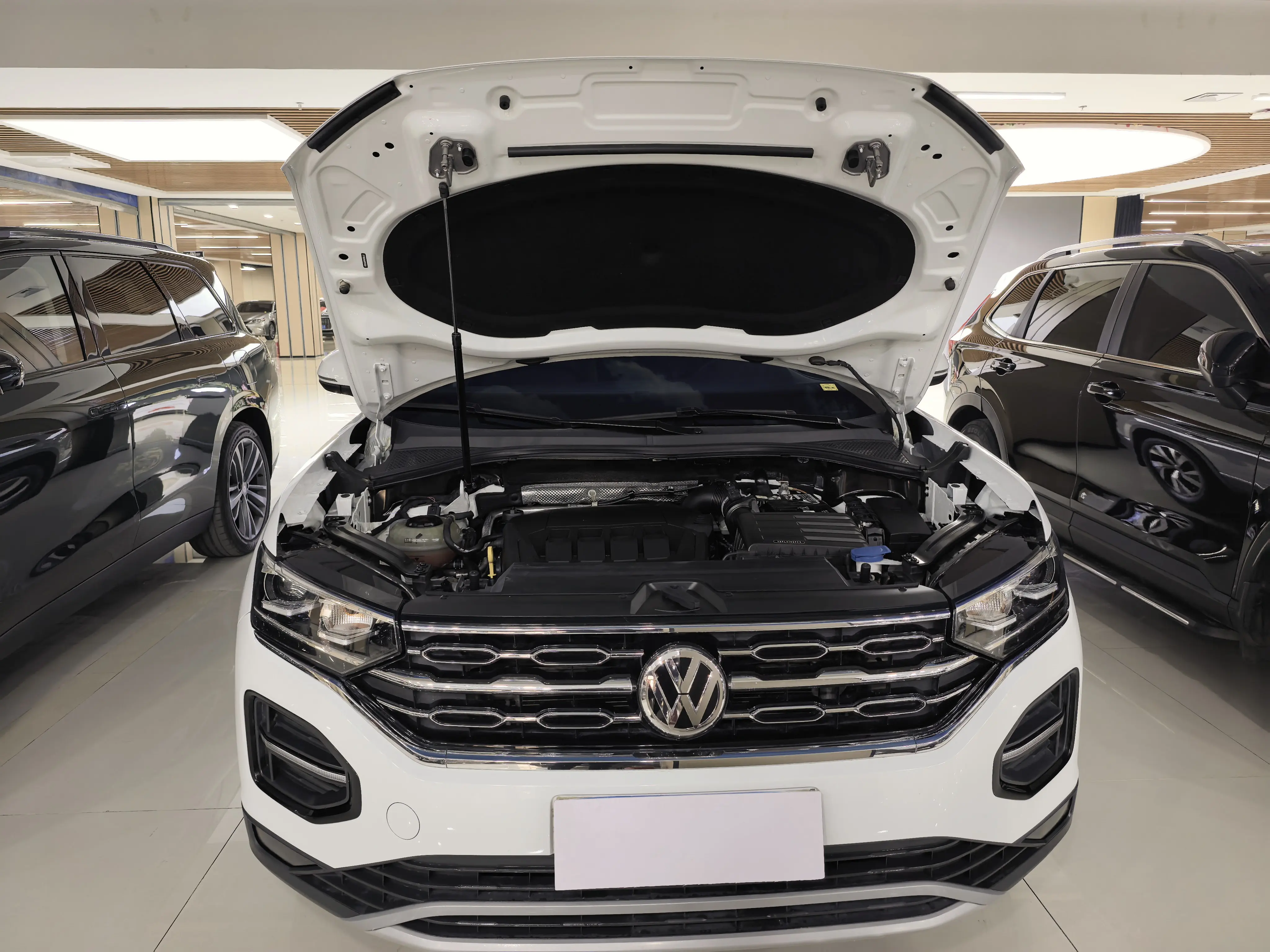 Volkswagen Tayron  из Китая