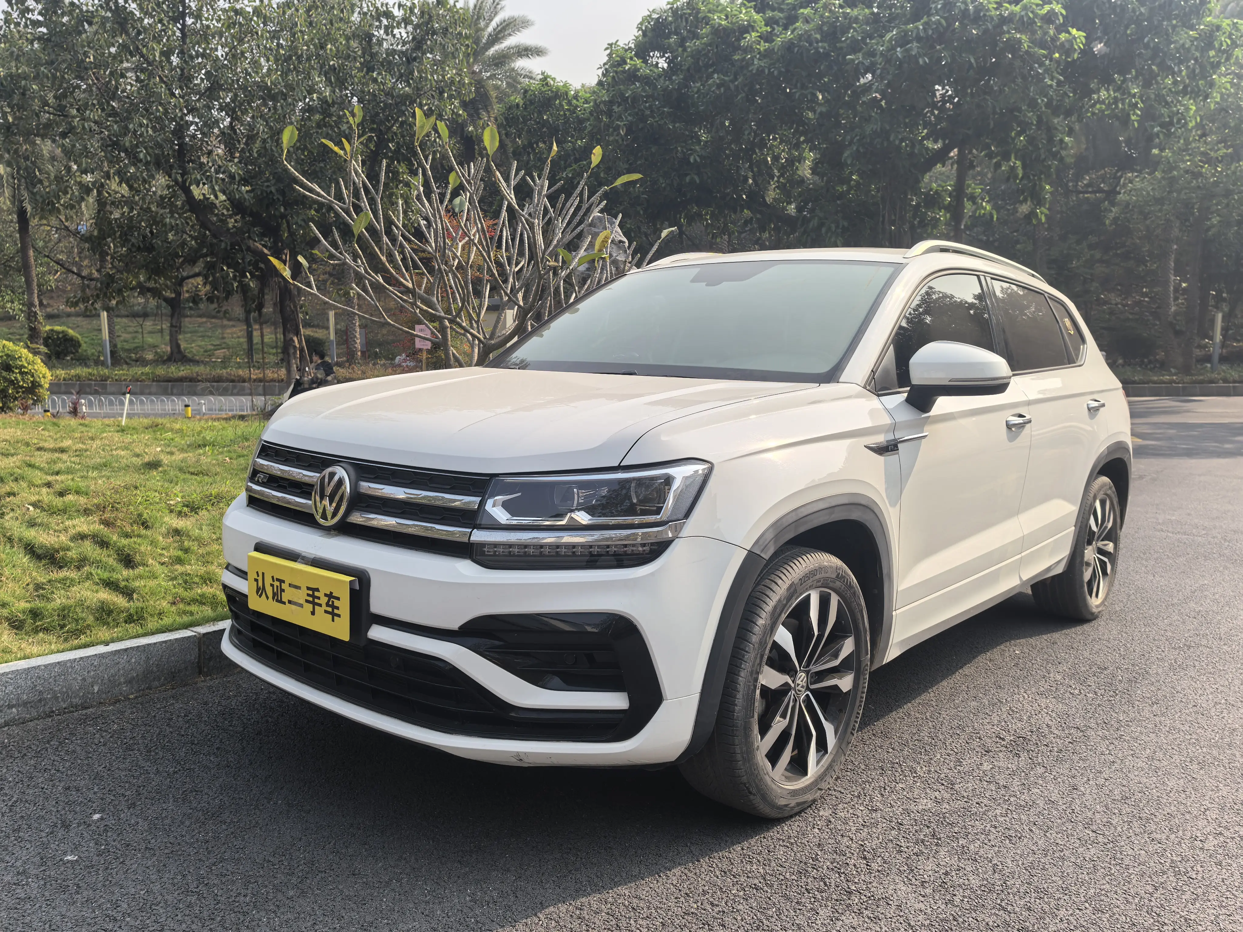 Volkswagen Tharu  из Китая