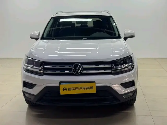 Volkswagen Tharu  из Китая
