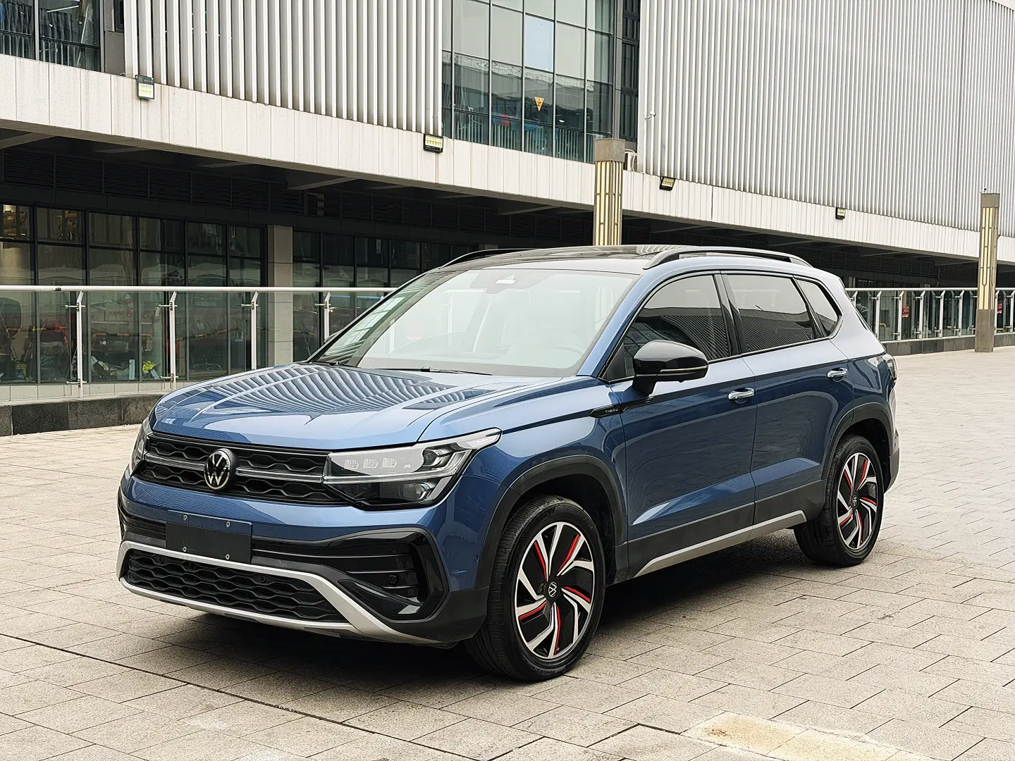 Volkswagen Tharu  из Китая