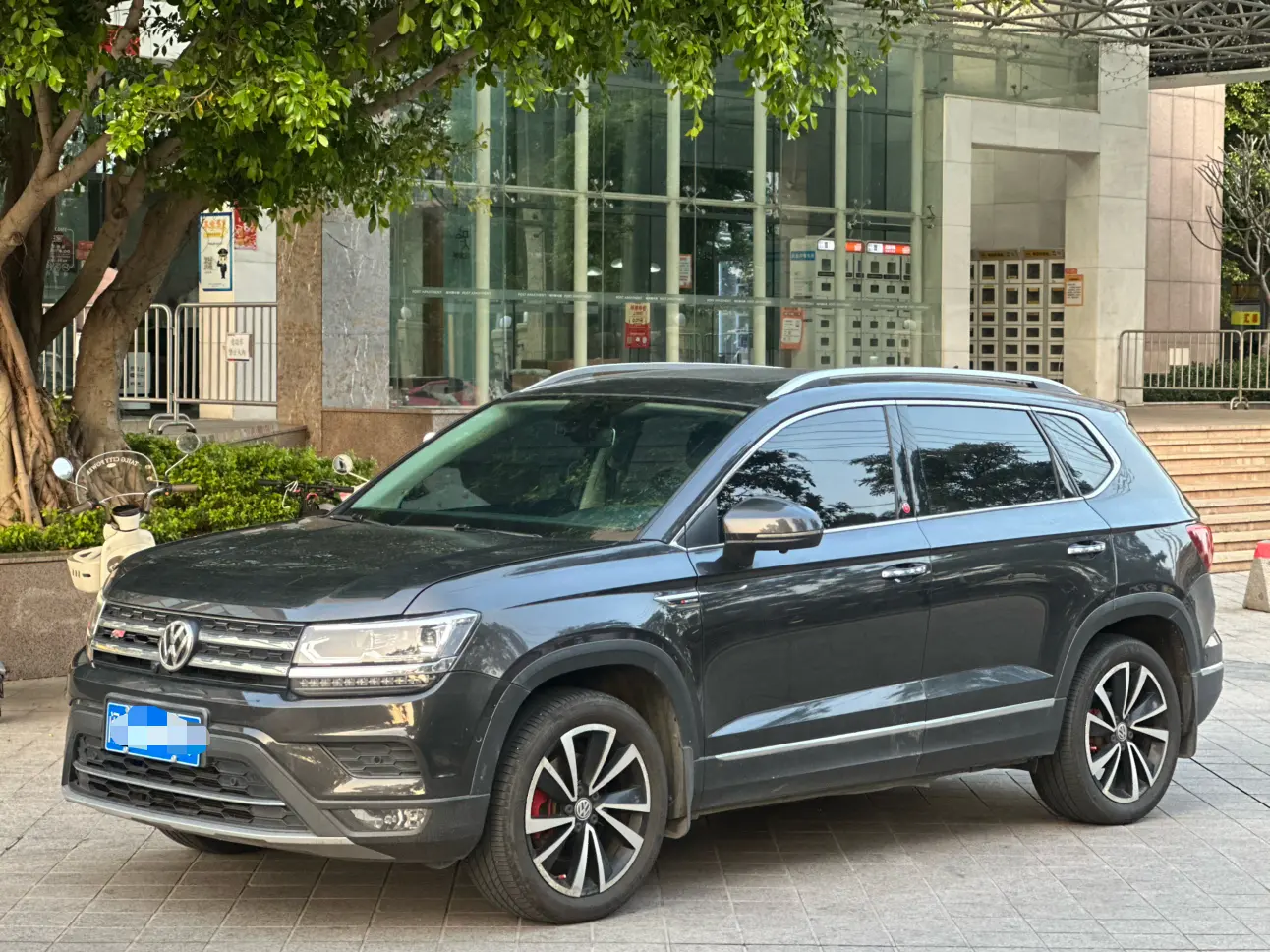 Volkswagen Tharu  из Китая