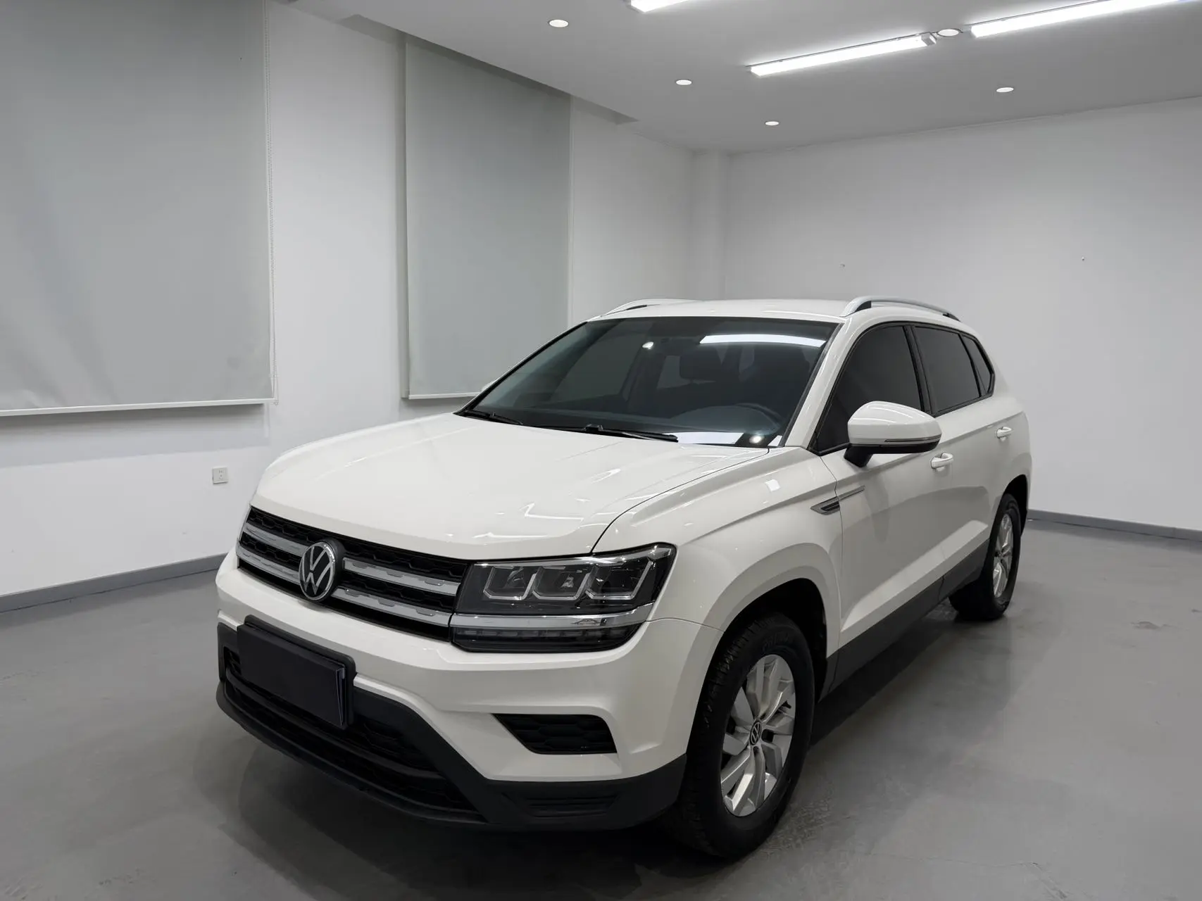 Volkswagen Tharu  из Китая