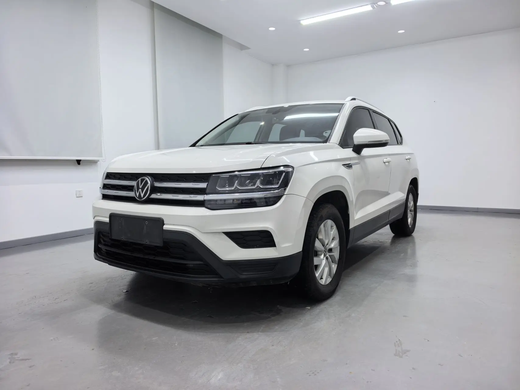 Volkswagen Tharu  из Китая