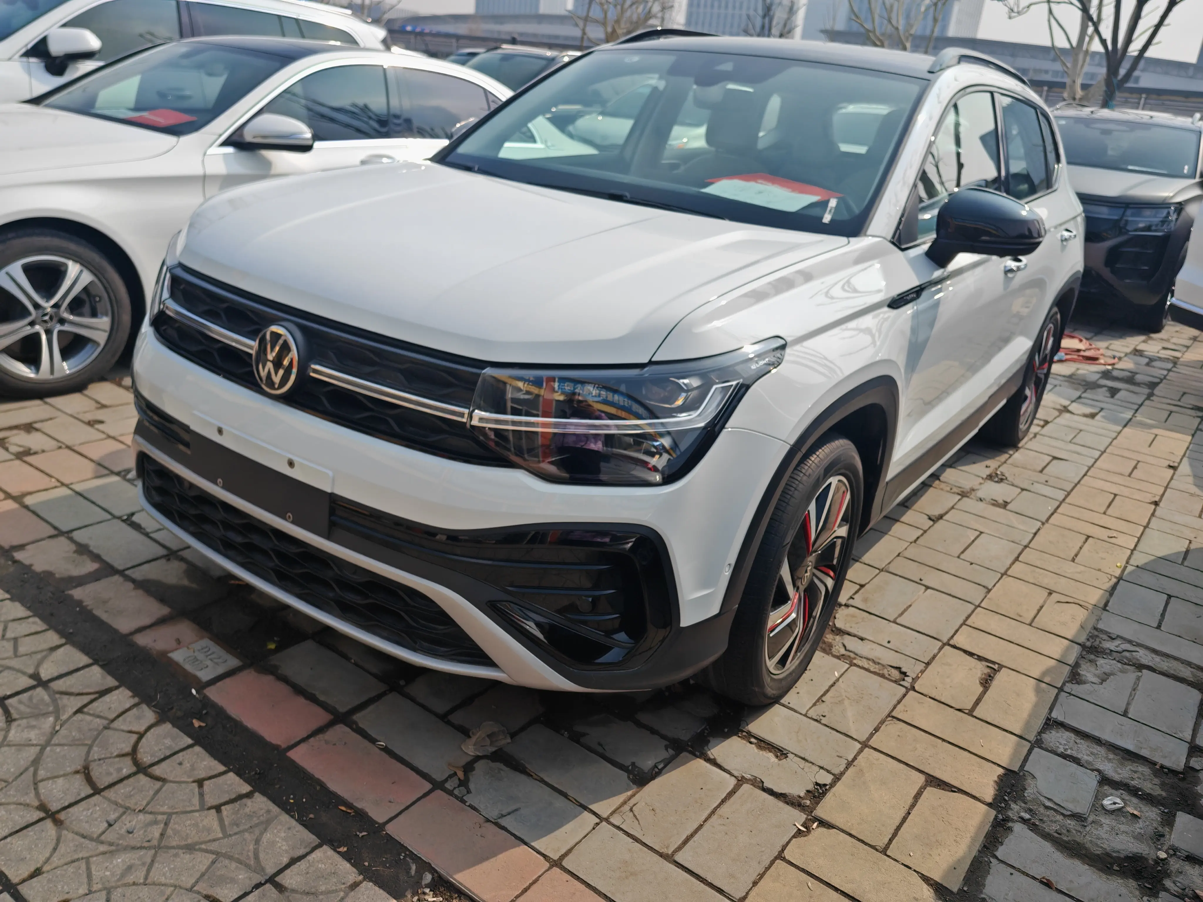 Volkswagen Tharu  из Китая