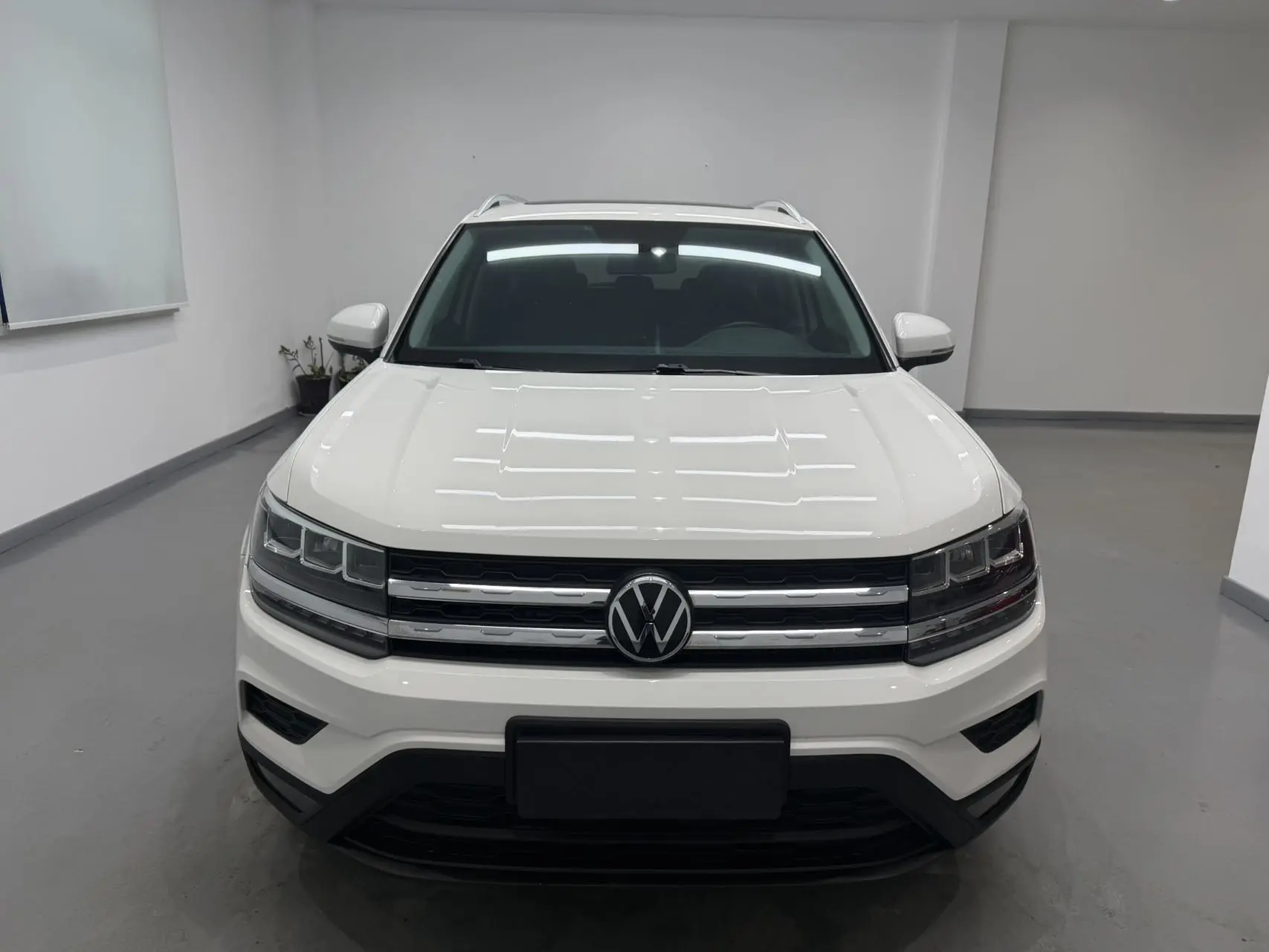 Volkswagen Tharu  из Китая