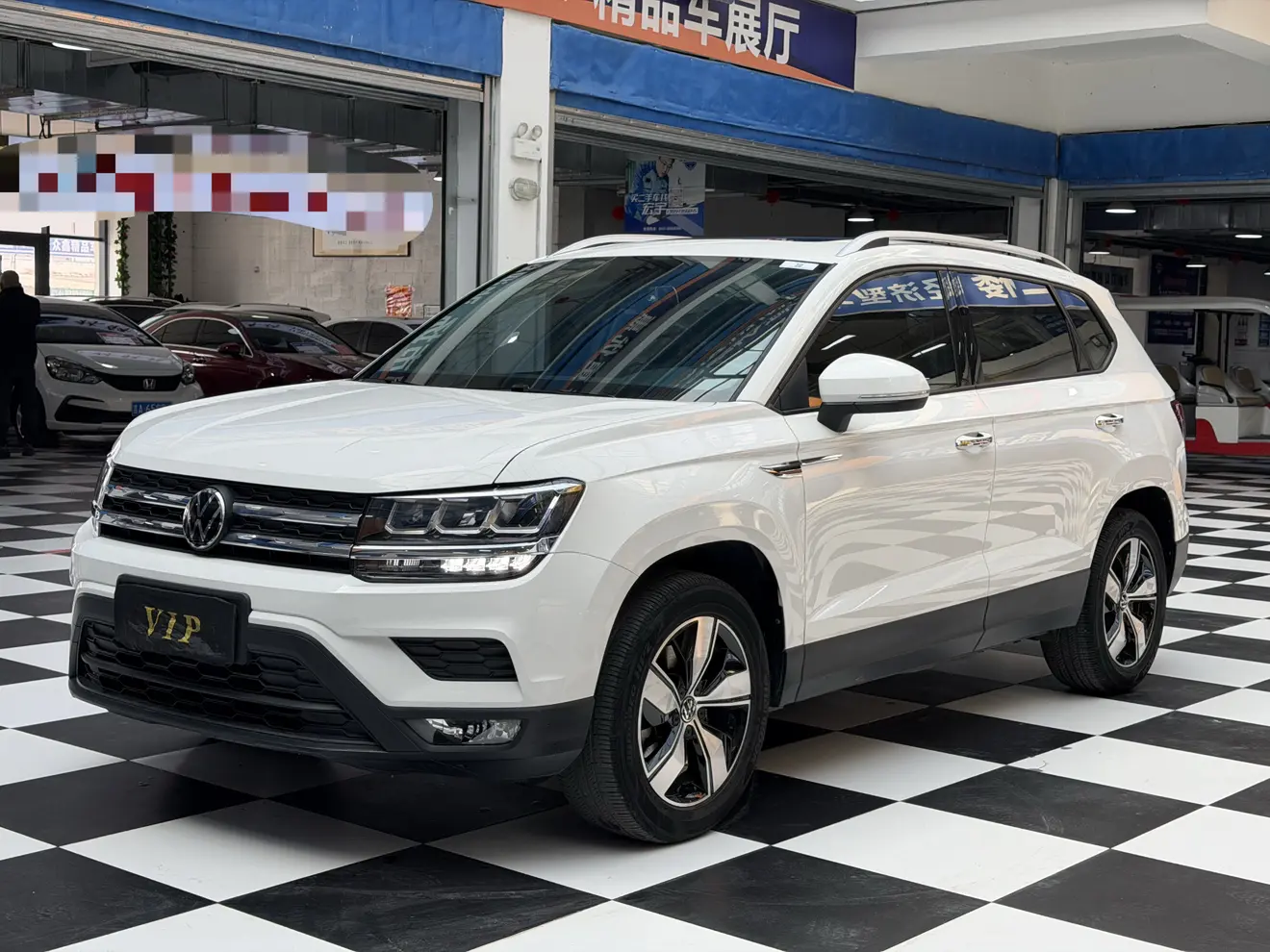 Volkswagen Tharu  из Китая