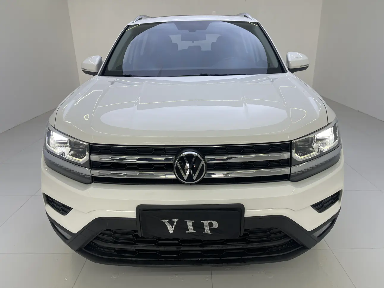 Volkswagen Tharu  из Китая