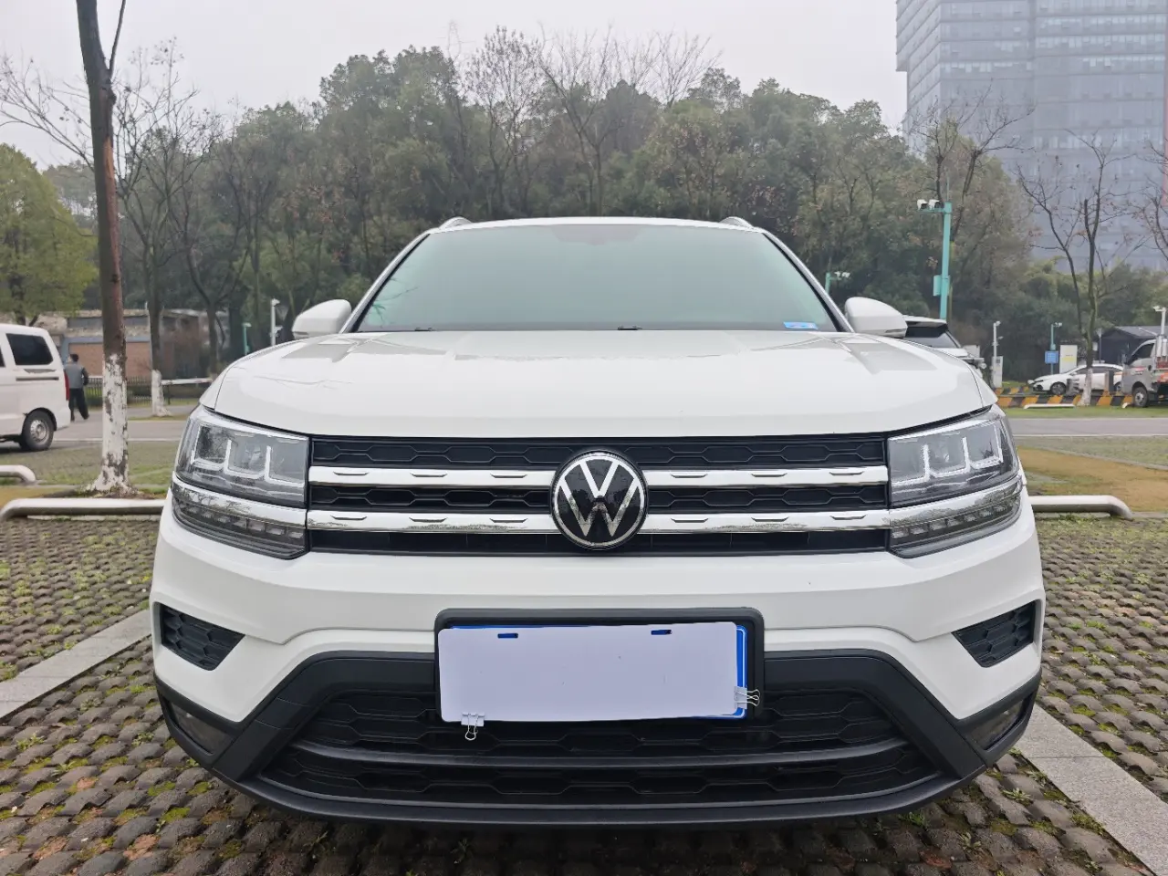 Volkswagen Tharu  из Китая