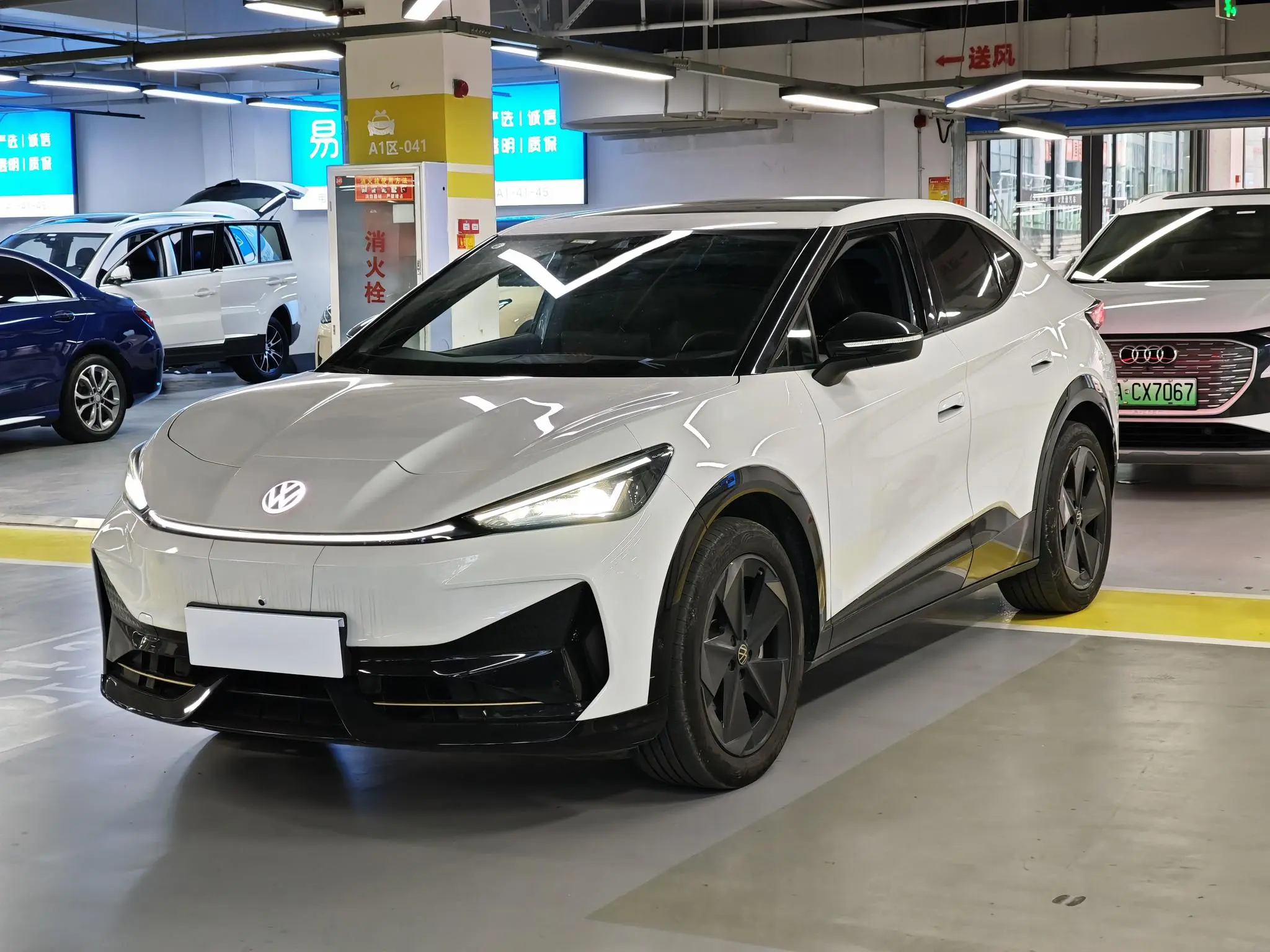 Volkswagen With the crowd06  из Китая