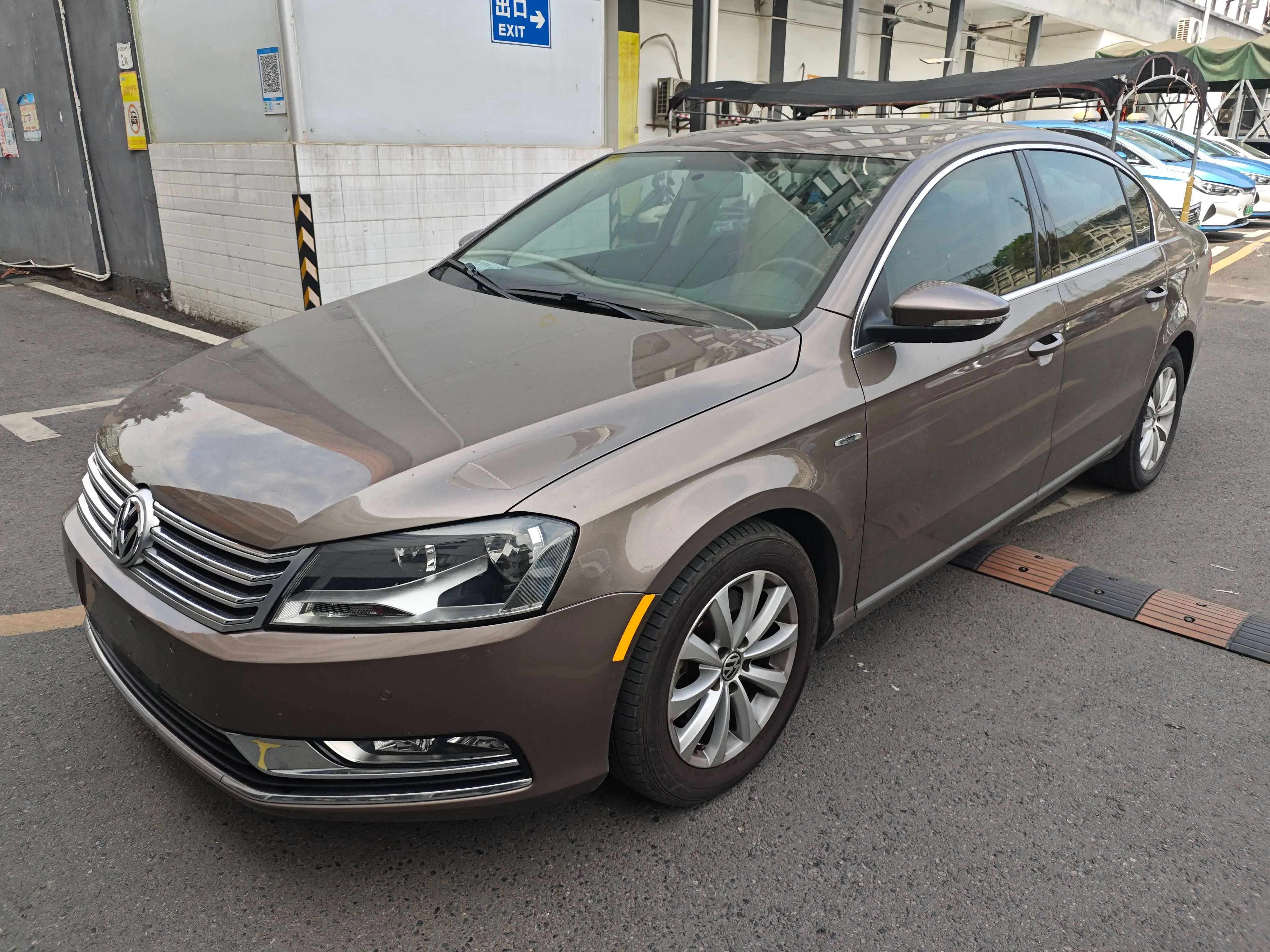 Volkswagen Magotan  из Китая