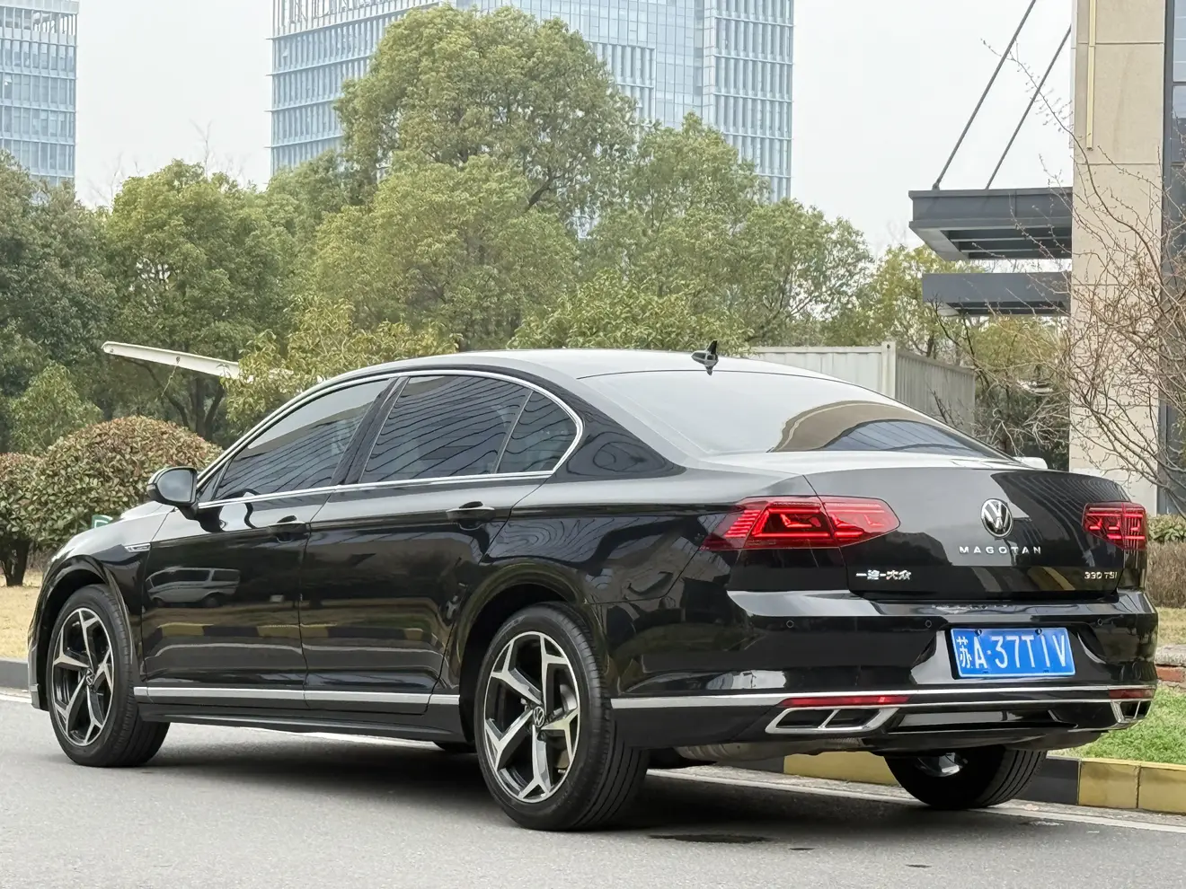 Volkswagen Magotan  из Китая