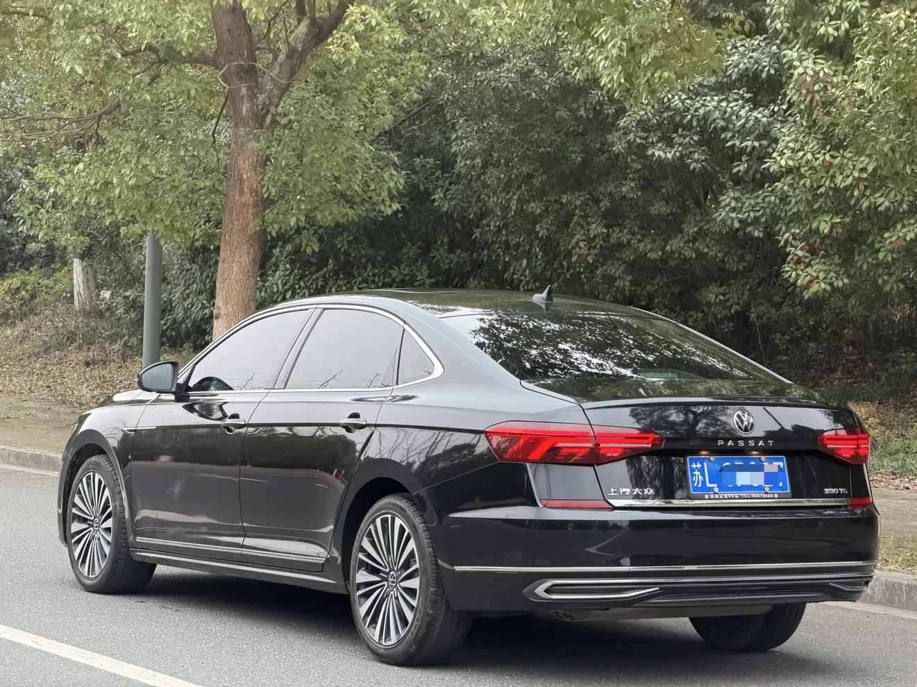 Volkswagen Passat  из Китая