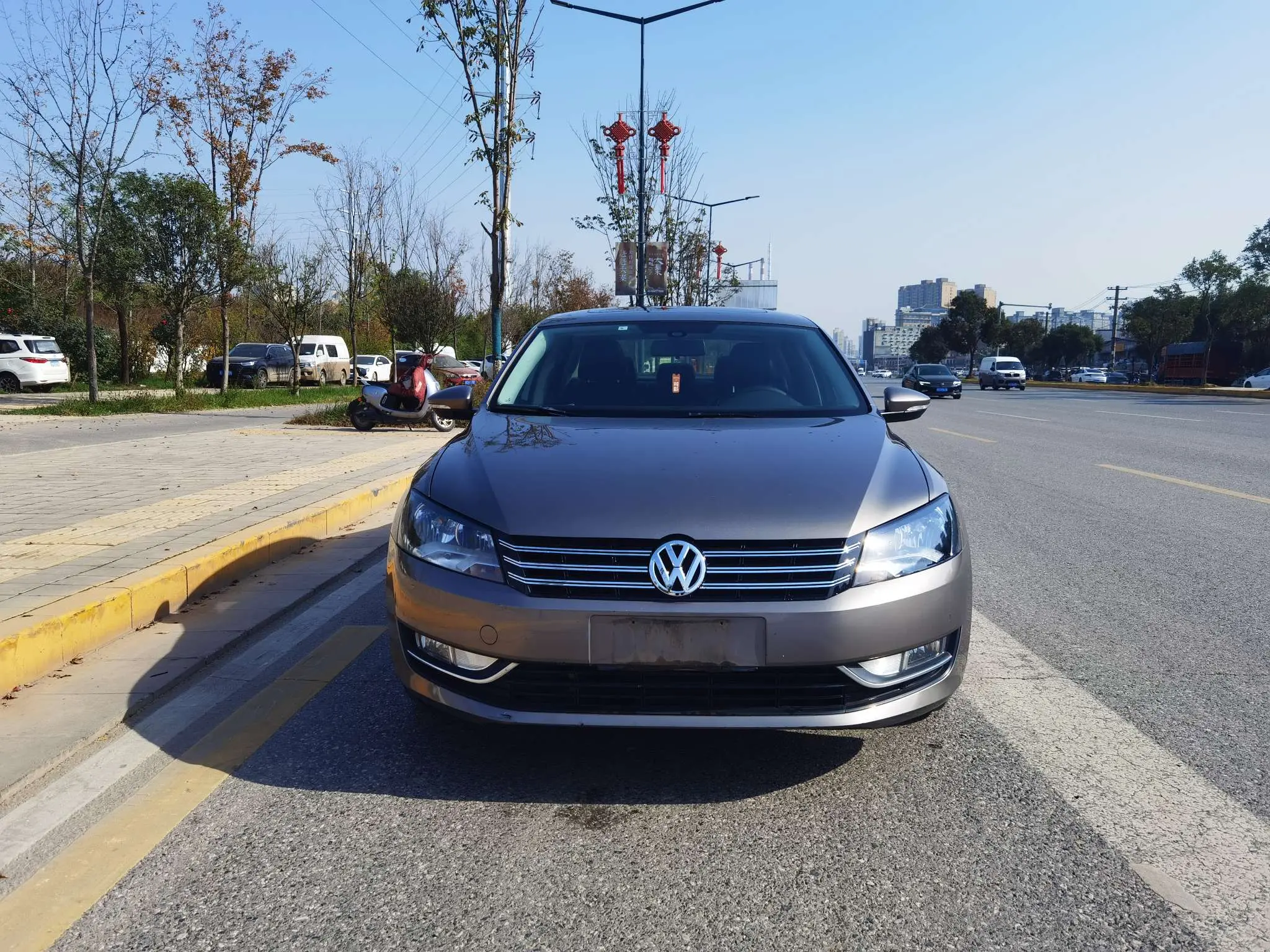 Volkswagen Passat  из Китая