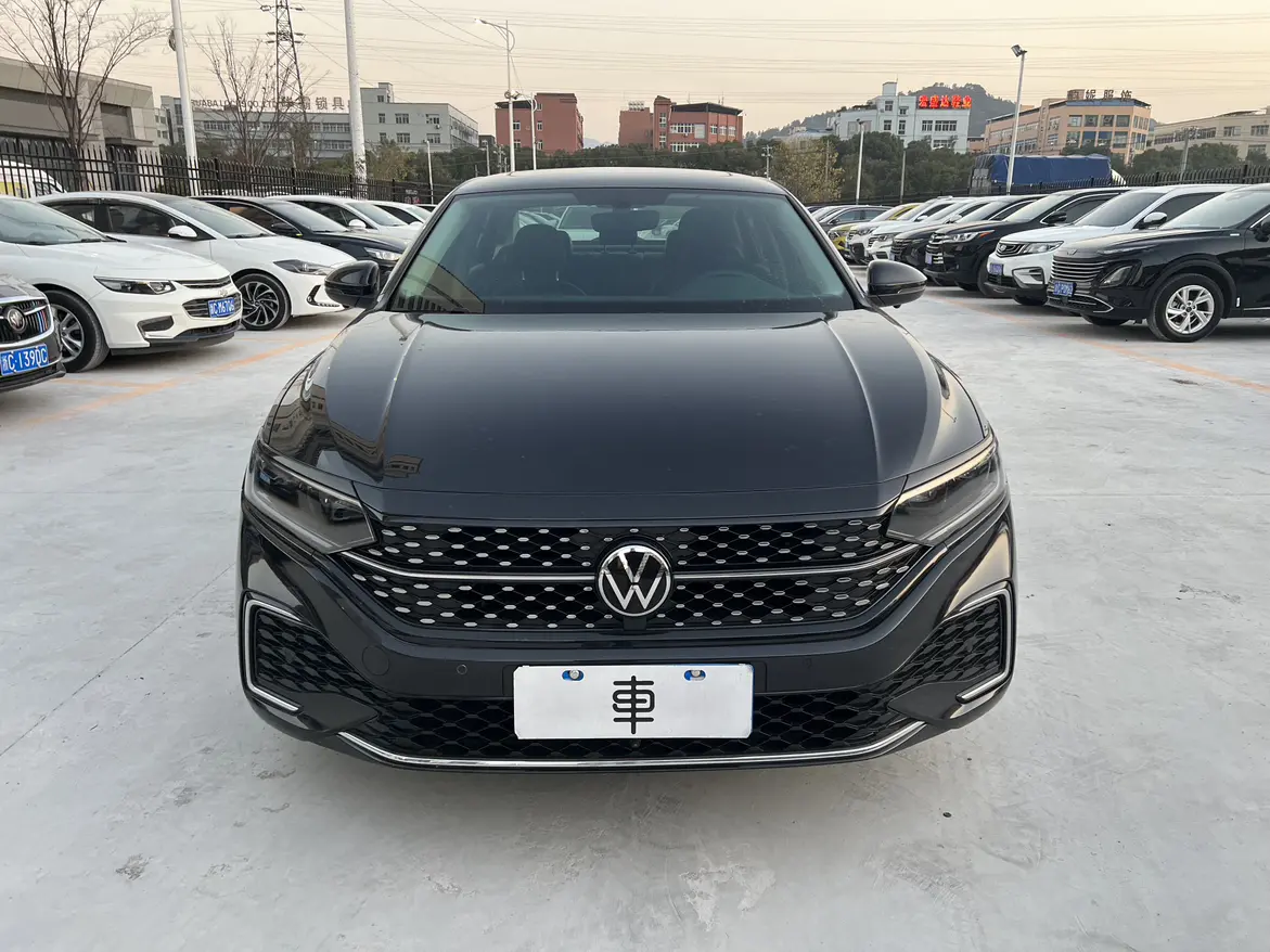 Volkswagen Passat  из Китая