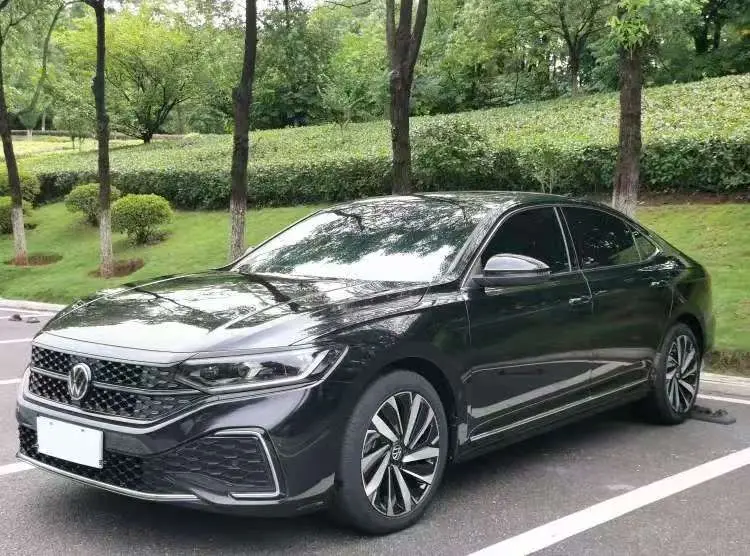 Volkswagen Passat  из Китая