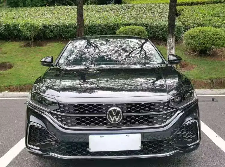 Volkswagen Passat  из Китая