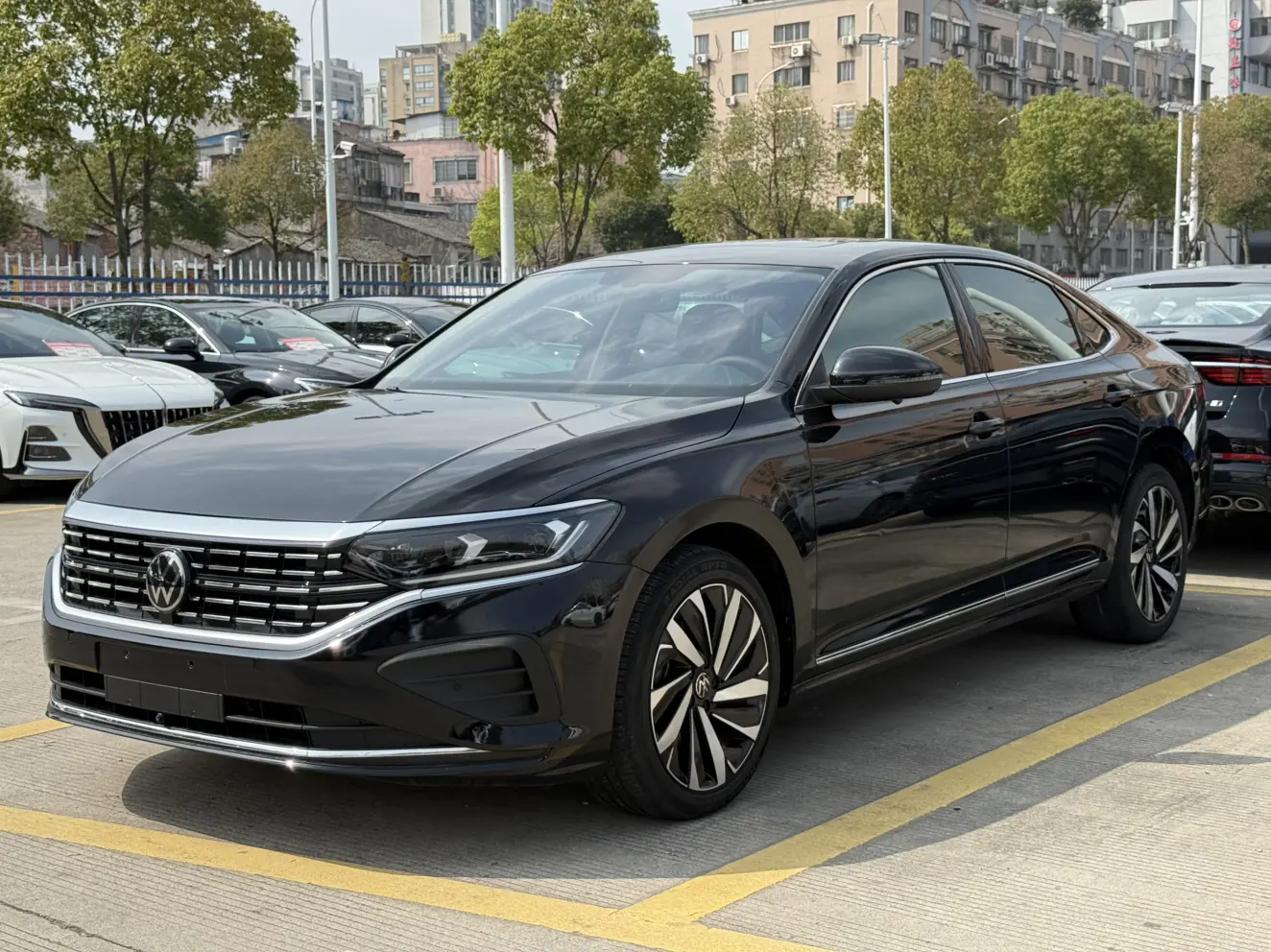 Volkswagen Passat  из Китая