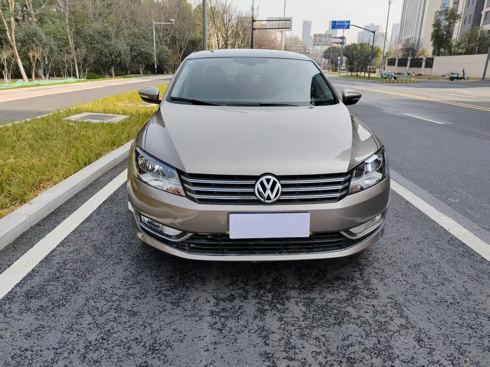 Volkswagen Passat  из Китая