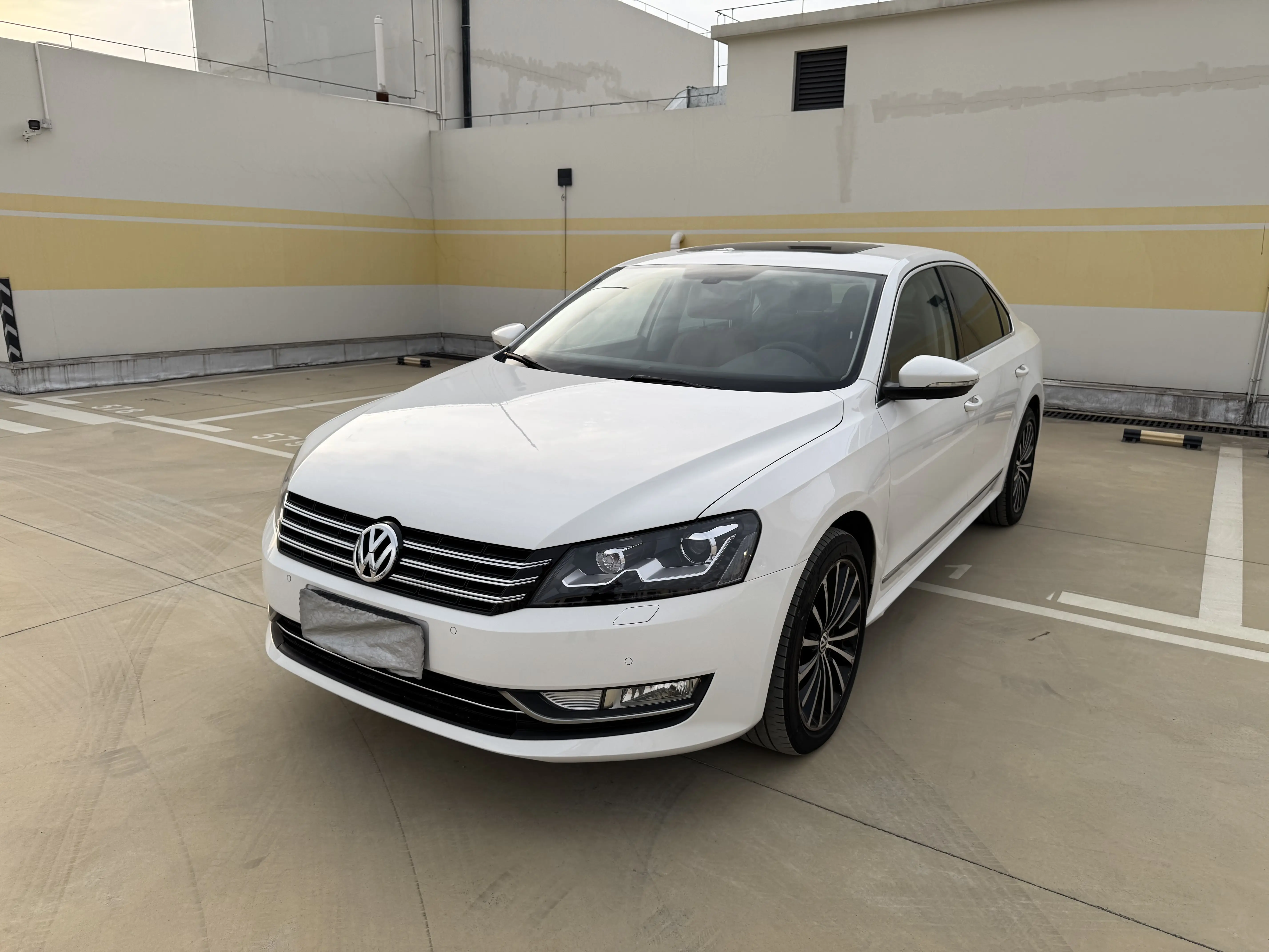 Volkswagen Passat  из Китая