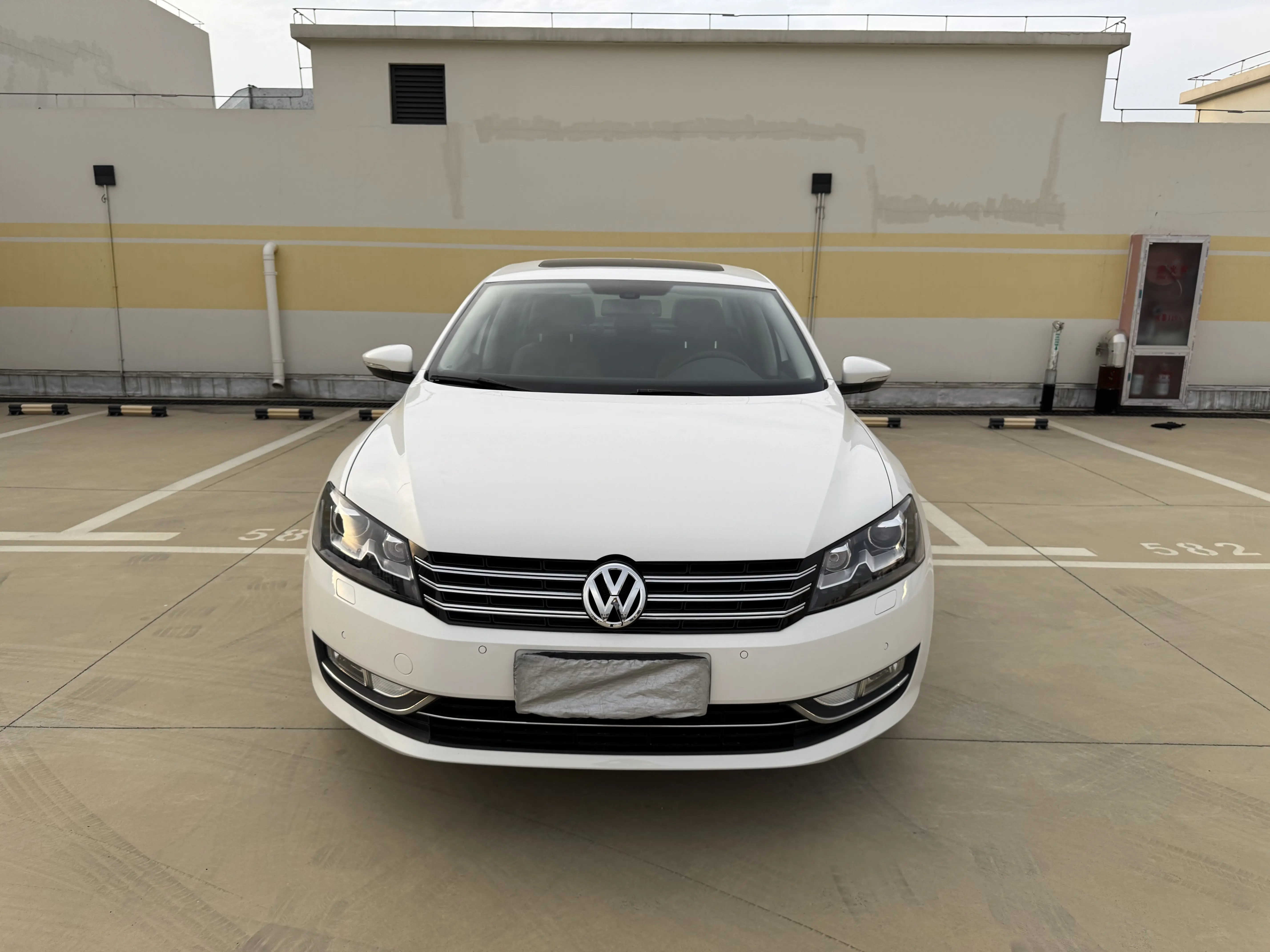 Volkswagen Passat  из Китая