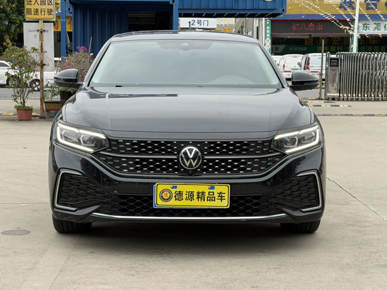 Volkswagen Passat  из Китая