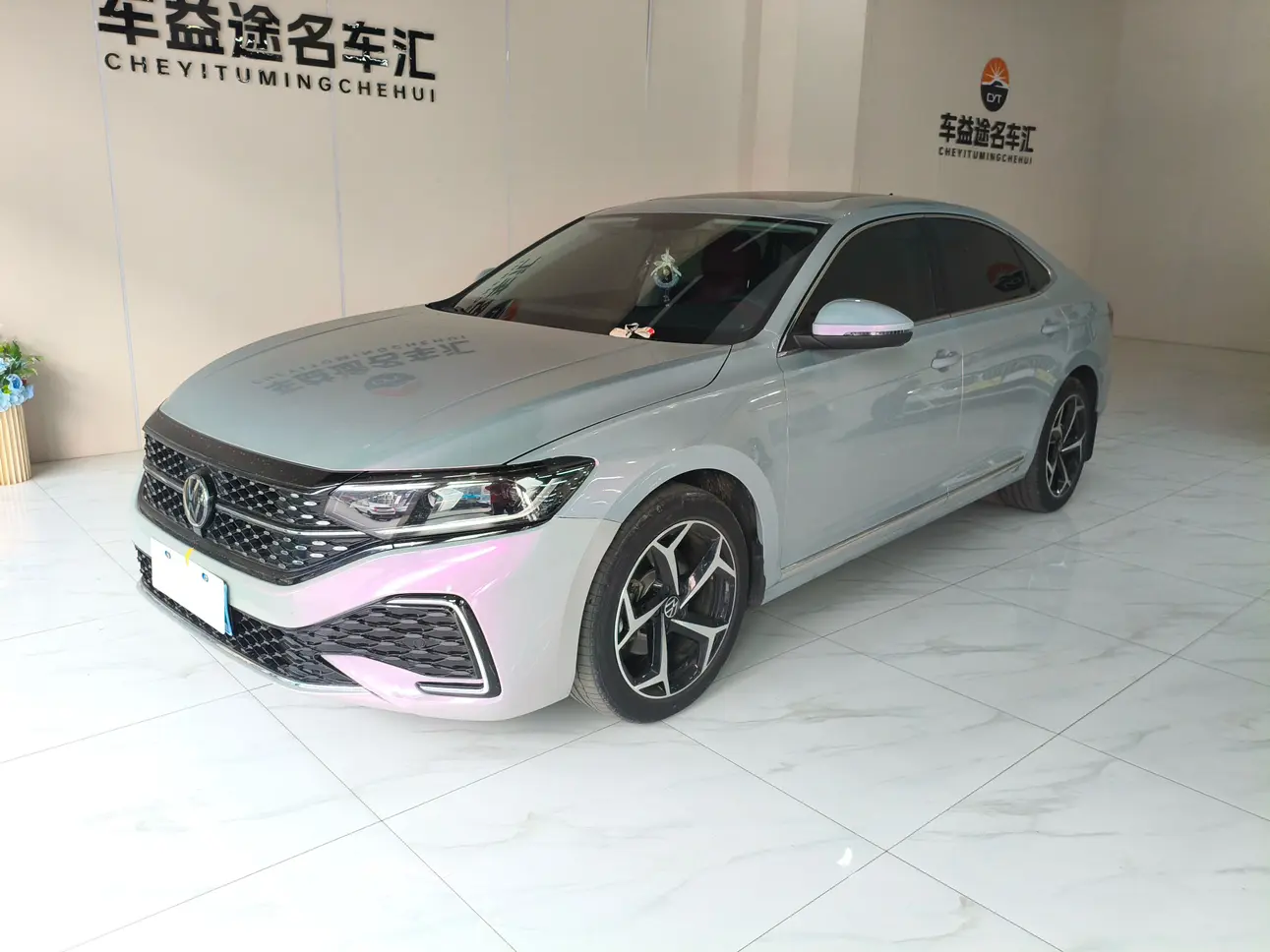 Volkswagen Passat  из Китая